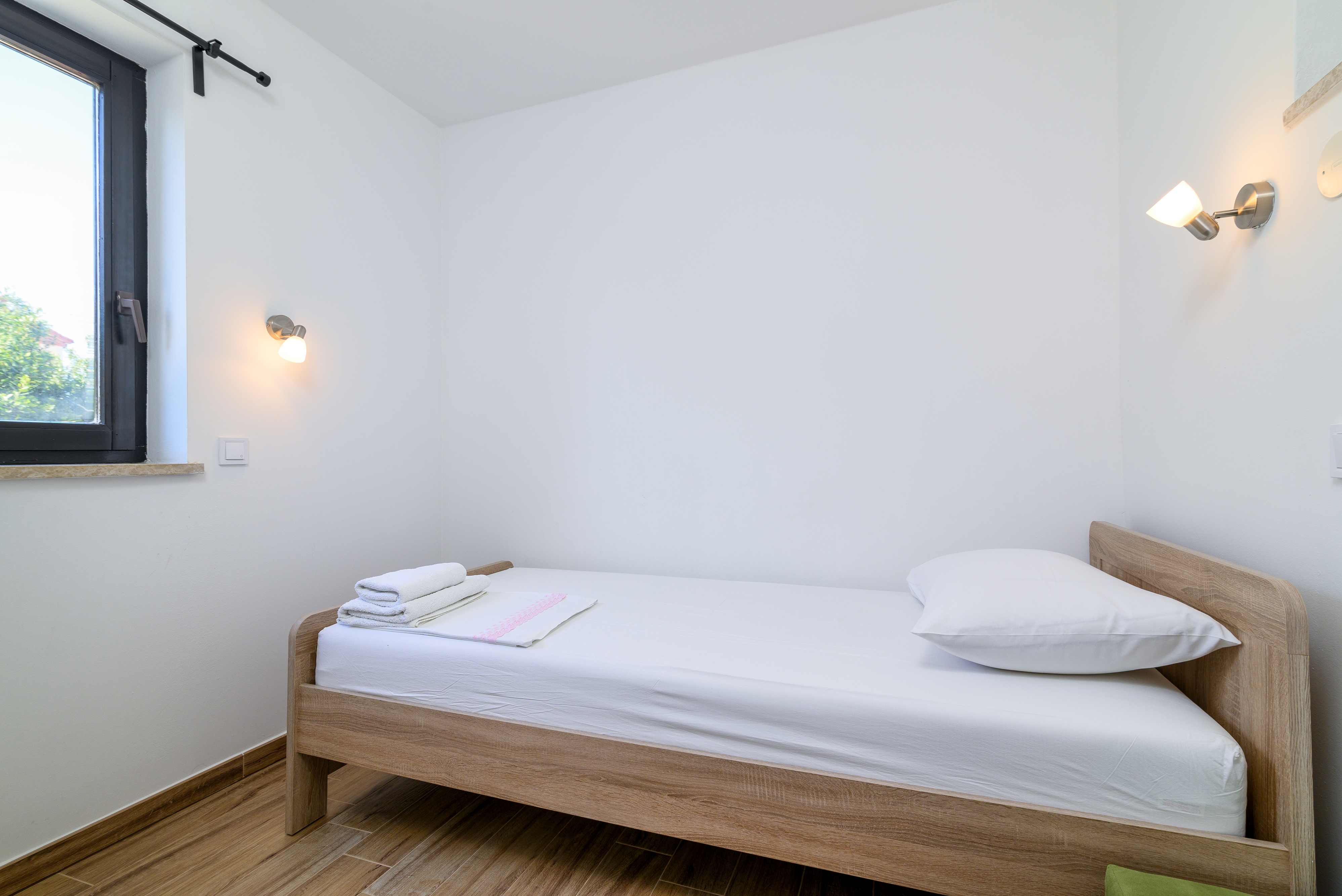 Two bedroom apartment with terrace Premantura, Medulin  A-a
