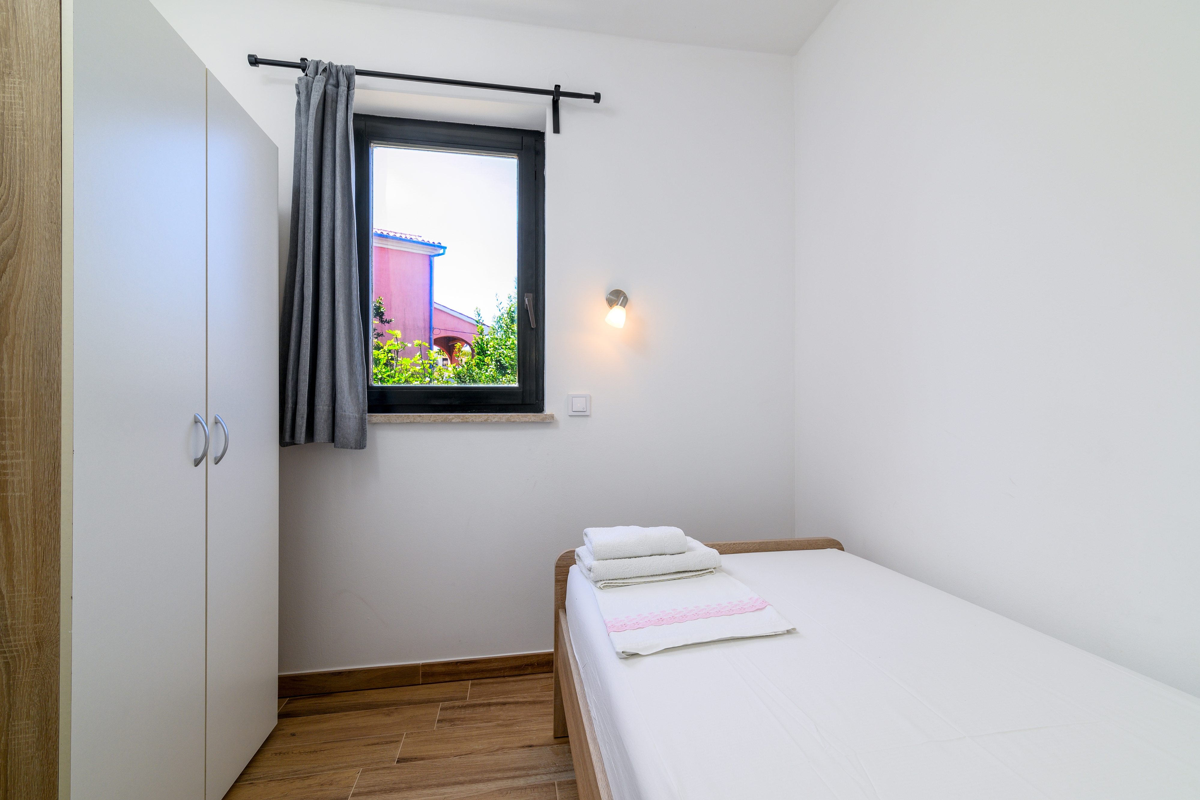 Two bedroom apartment with terrace Premantura, Medulin  A-a