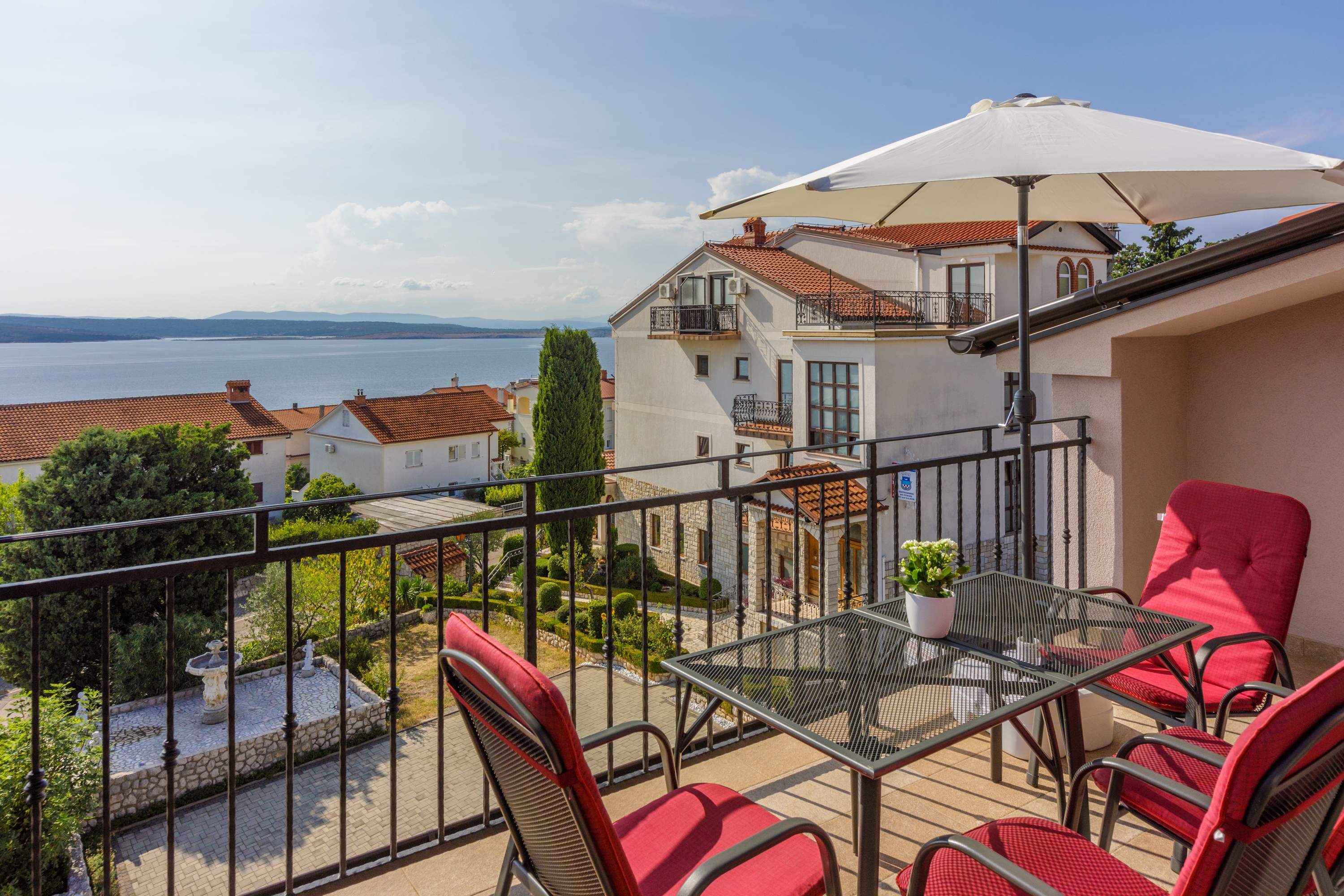 One bedroom apartment with terrace and sea view Crikvenica  A-a