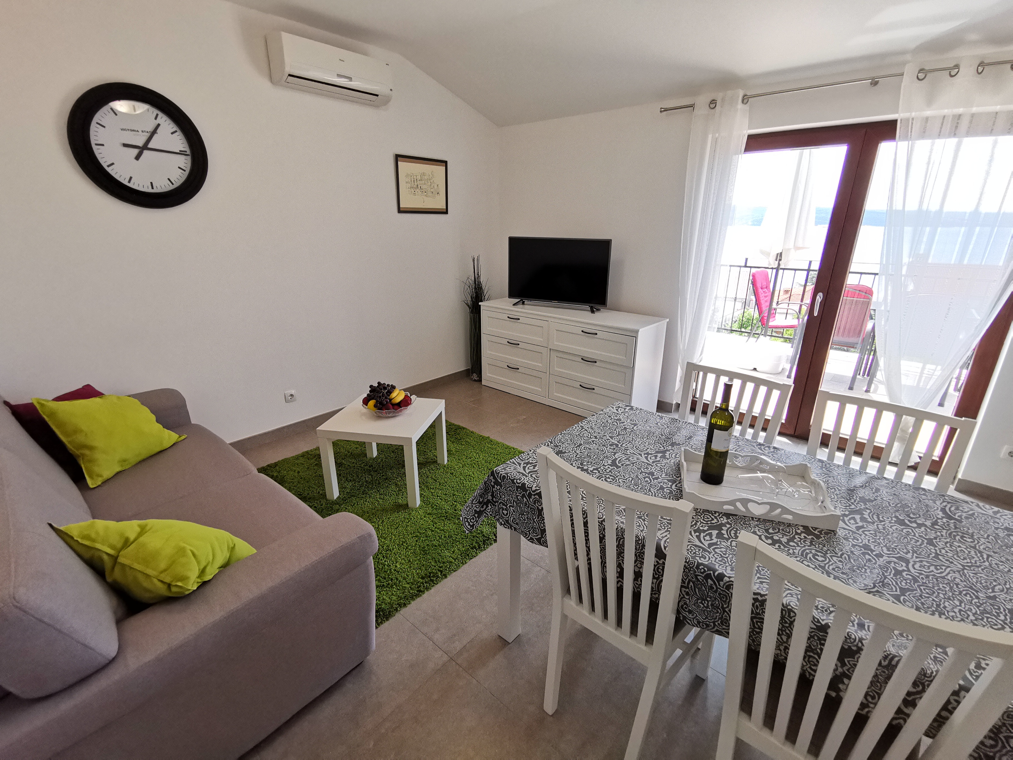 One bedroom apartment with terrace and sea view Crikvenica (A-22283-b)