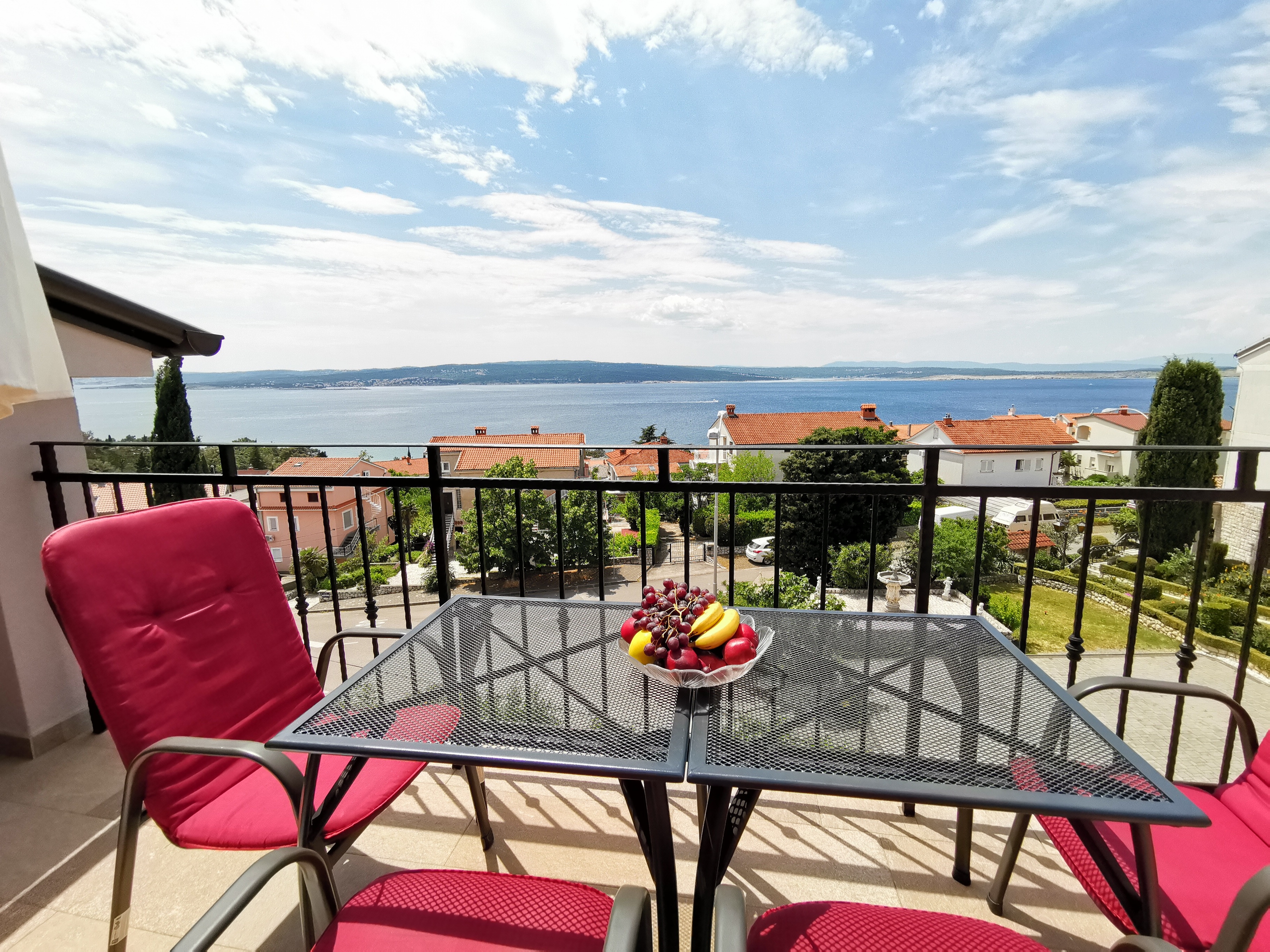 One bedroom apartment with terrace and sea view Crikvenica  A-b