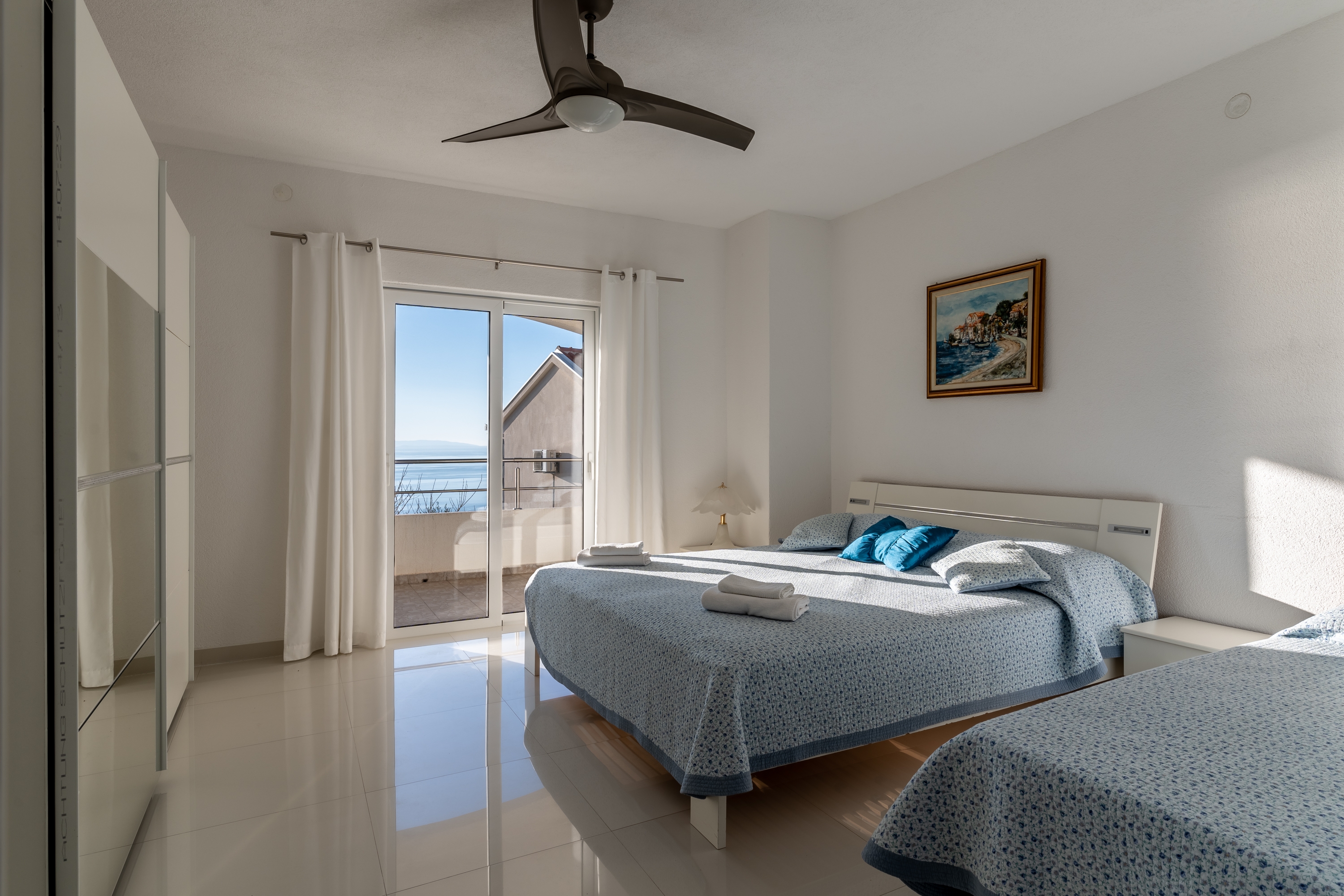Comfortable and spacious house with terrace and sea view Gornja Podgora, Makarska  K