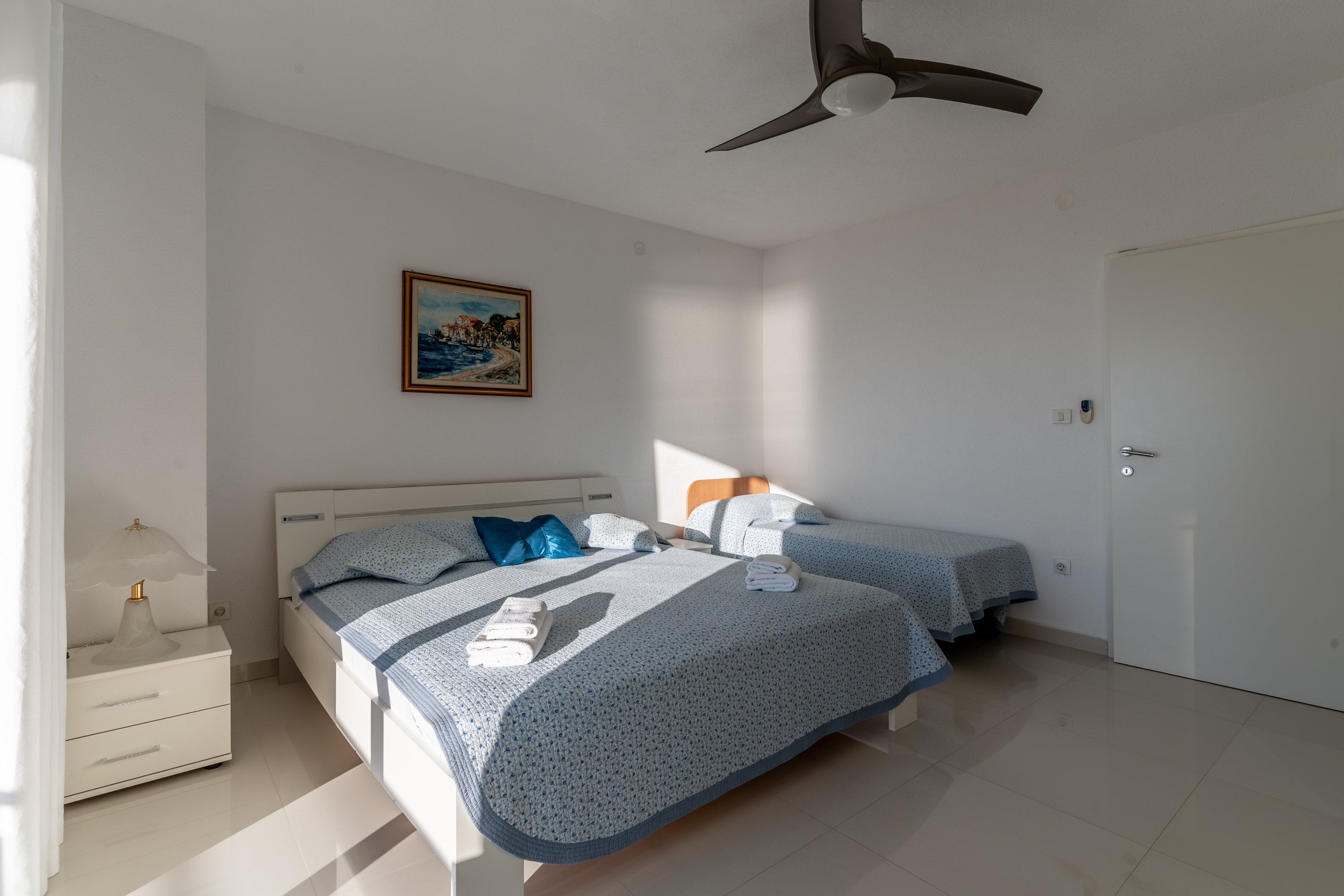Comfortable and spacious house with terrace and sea view Gornja Podgora, Makarska  K