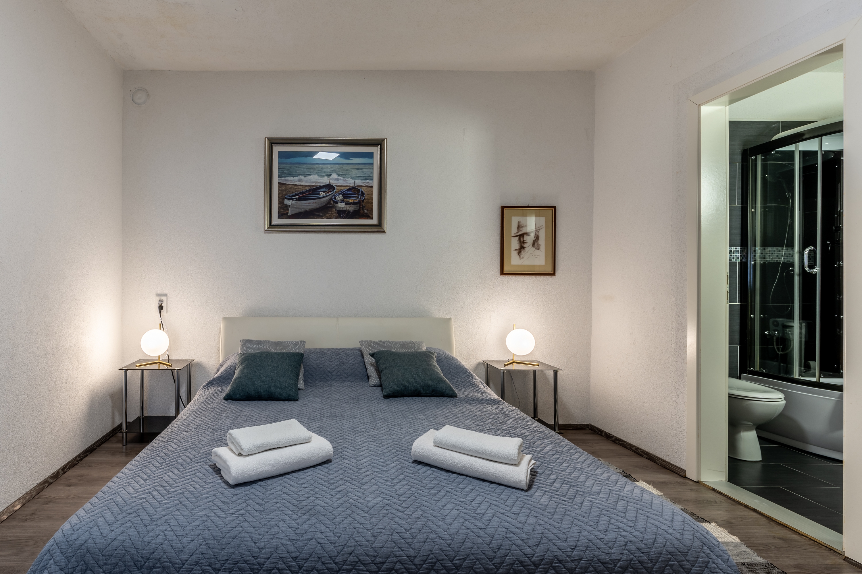 Comfortable and spacious house with terrace and sea view Gornja Podgora, Makarska  K