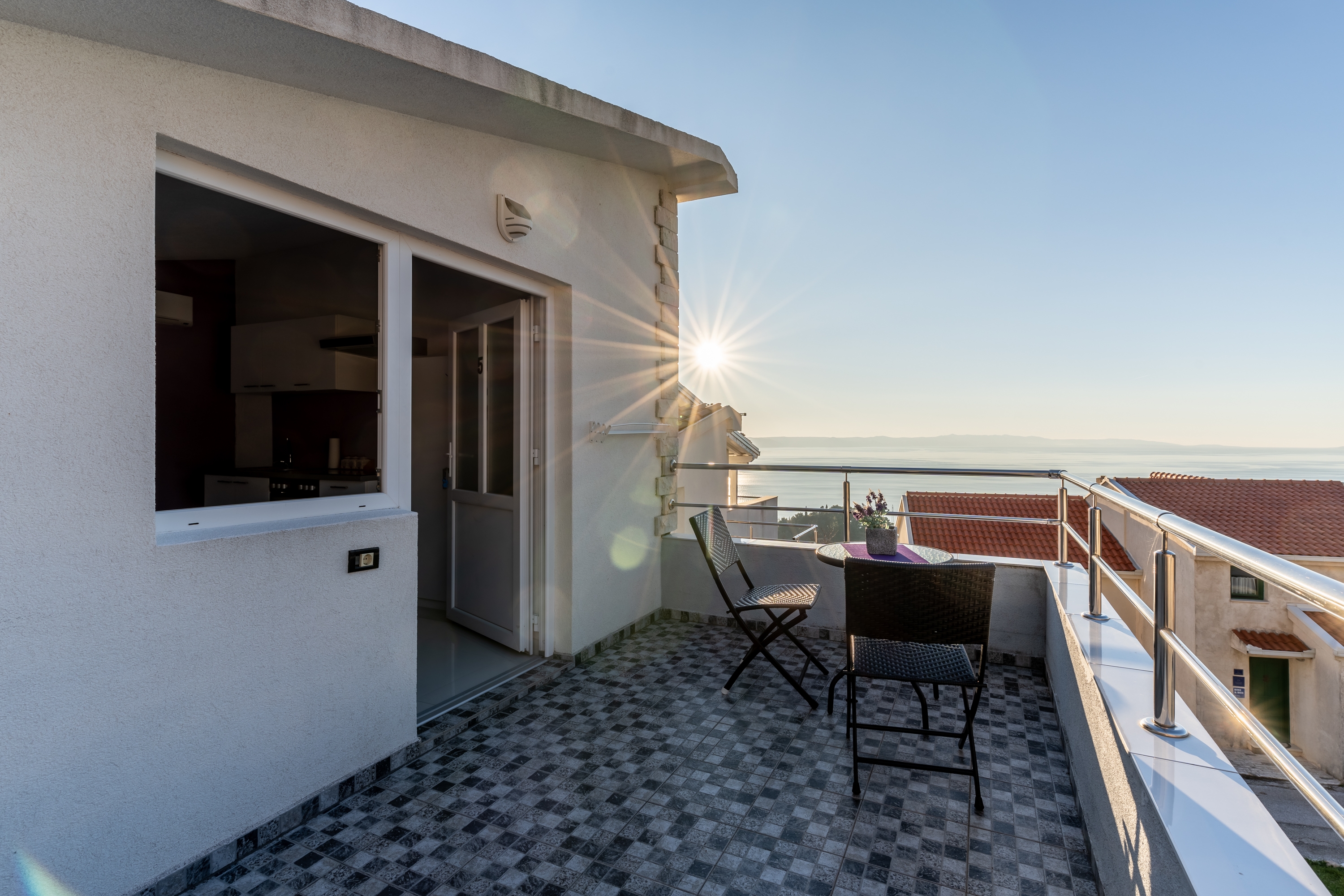 Comfortable and spacious house with terrace and sea view Gornja Podgora, Makarska  K