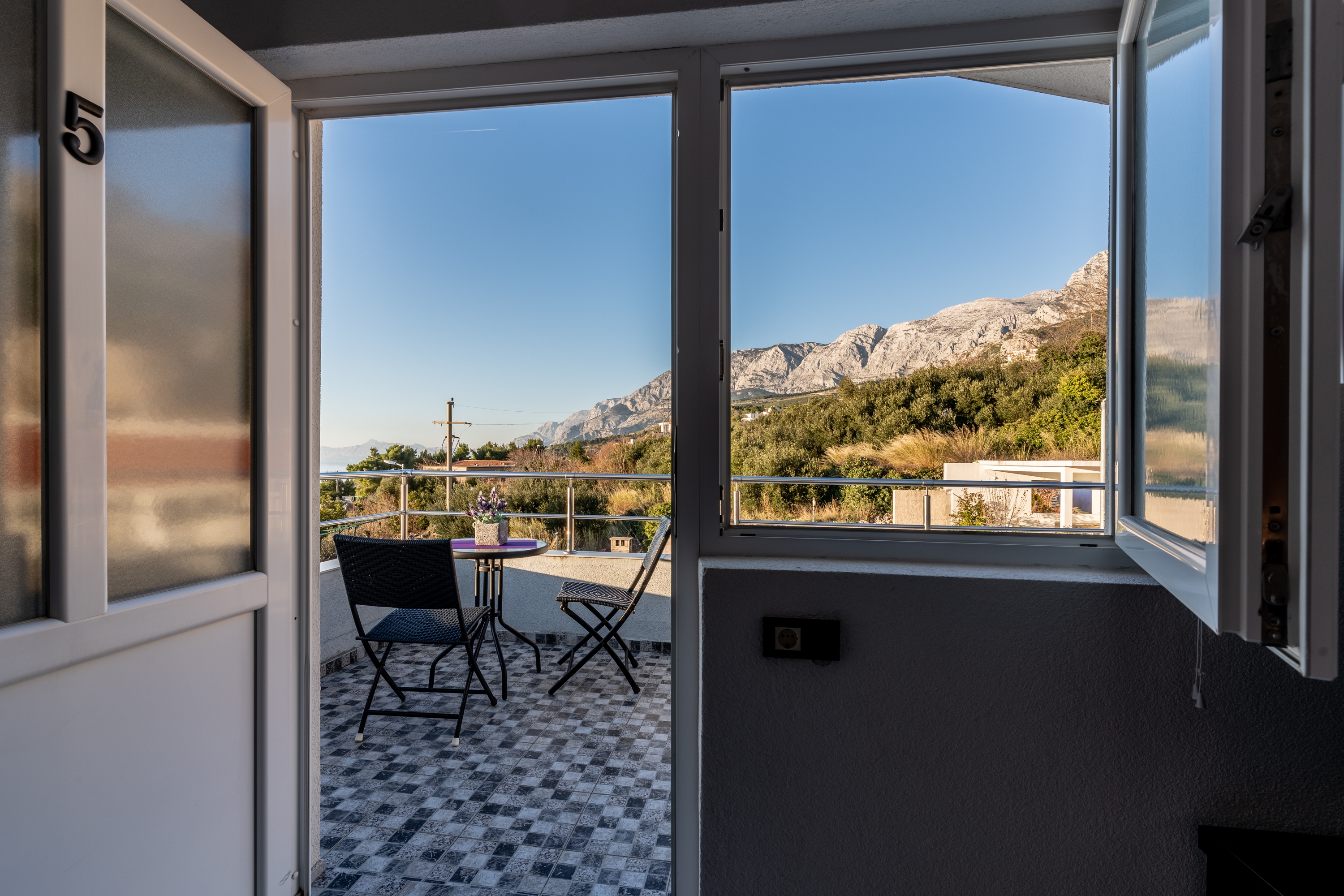 Comfortable and spacious house with terrace and sea view Gornja Podgora, Makarska  K