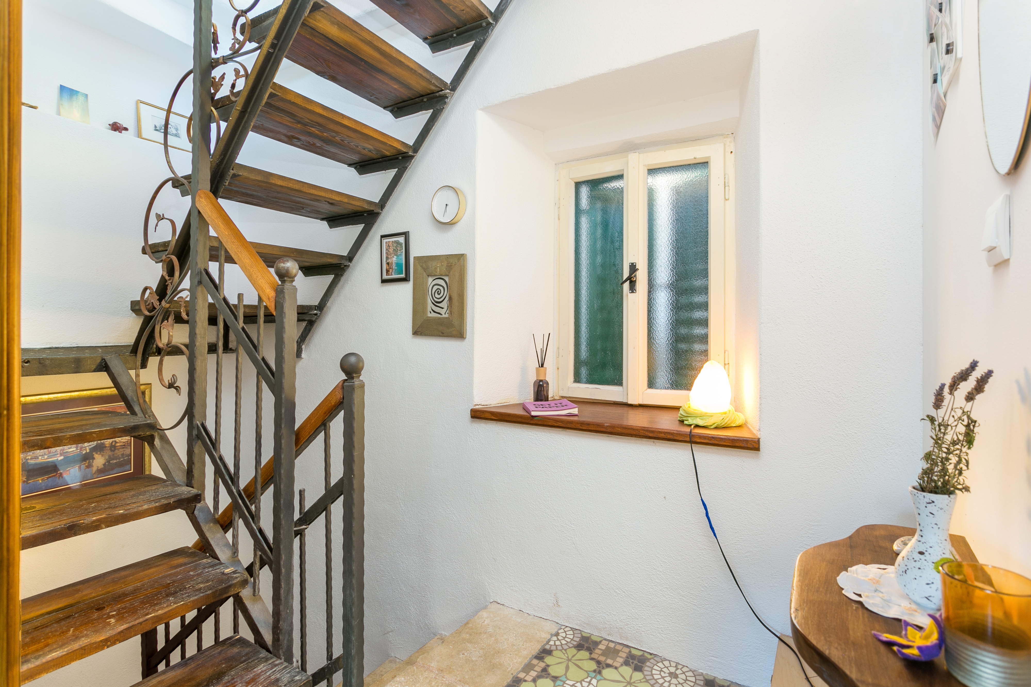 Two bedroom house with terrace Kaštel Novi, Kaštela  K