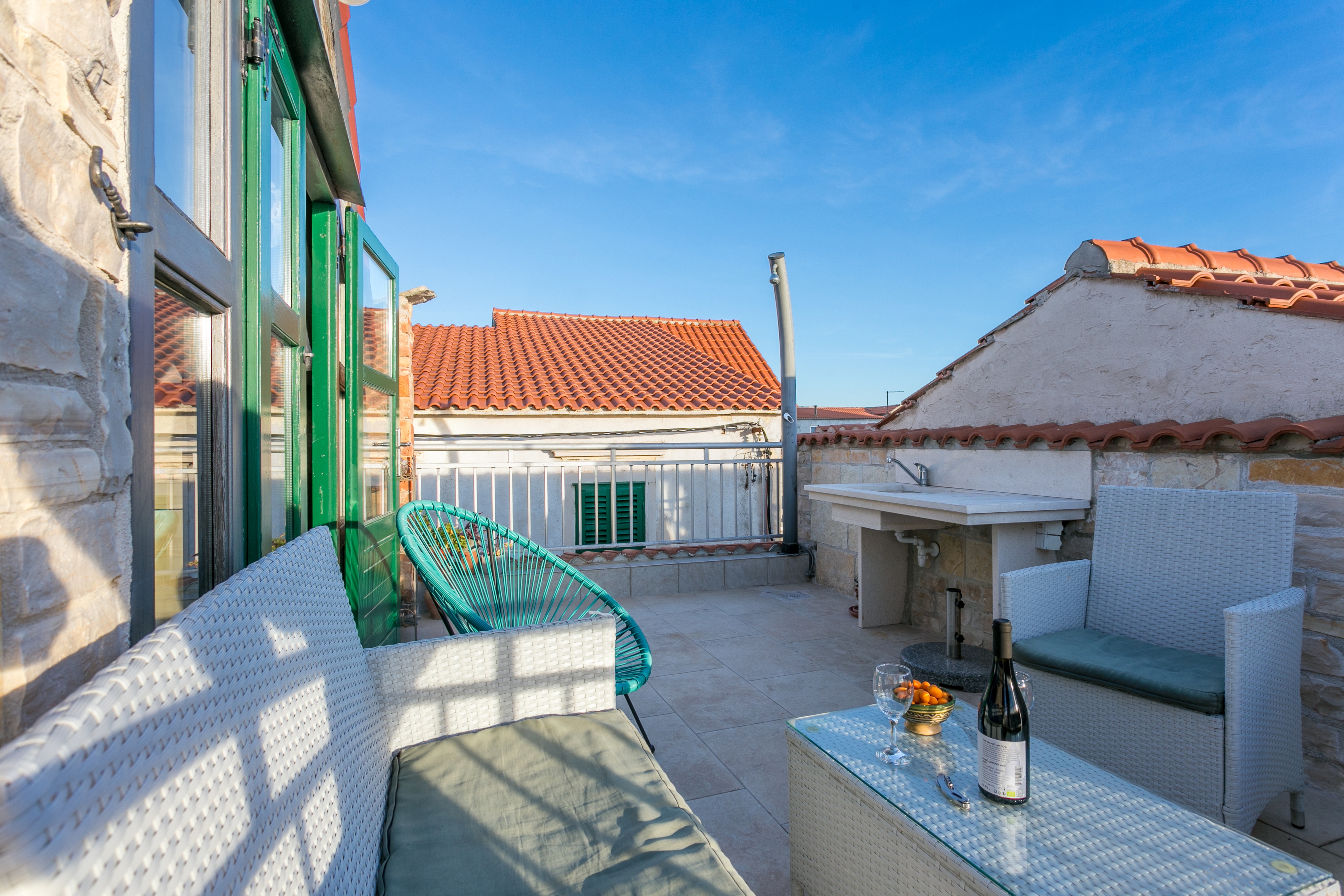 Two bedroom house with terrace Kaštel Novi, Kaštela  K