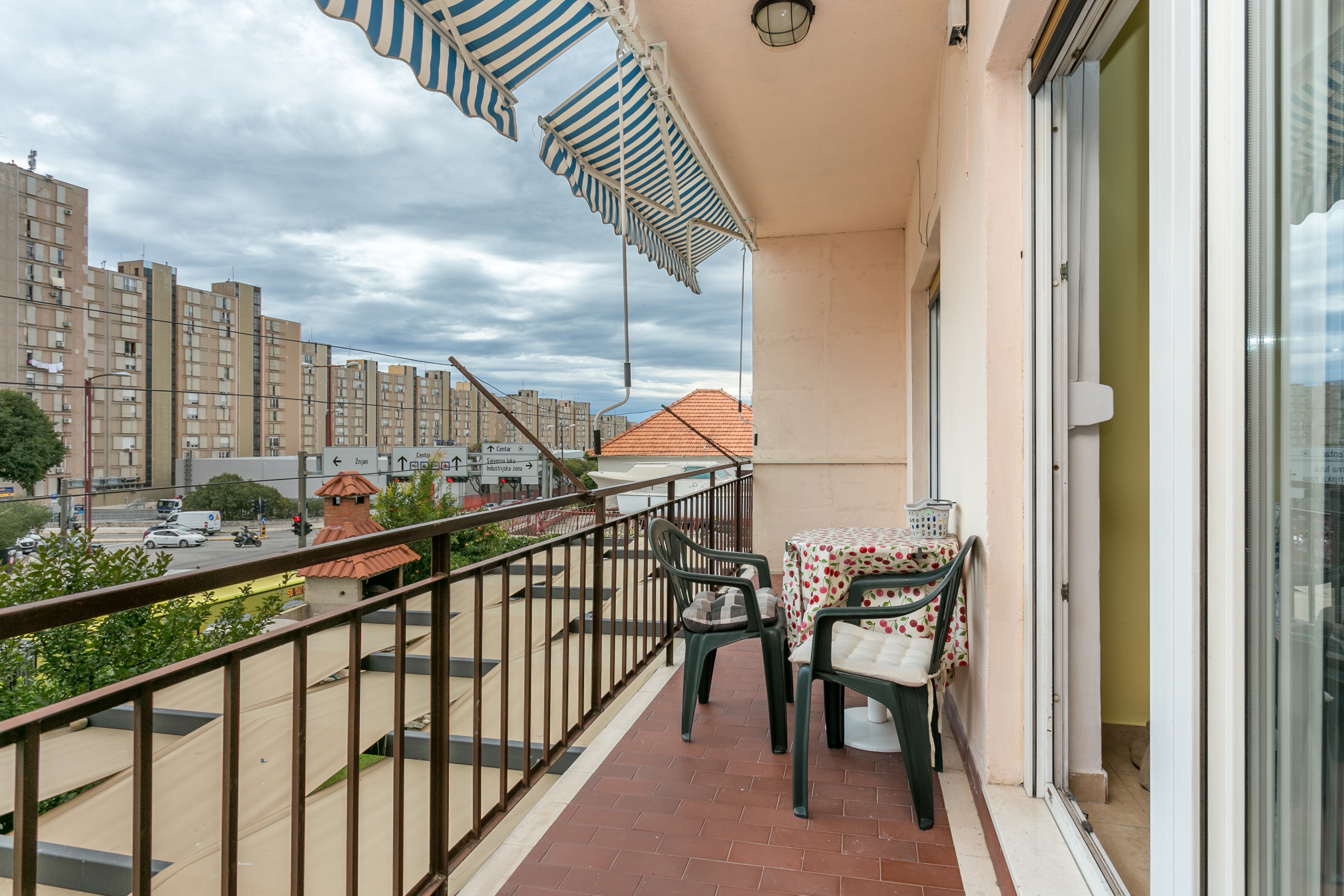 One bedroom apartment with balcony and sea view Split  A-a