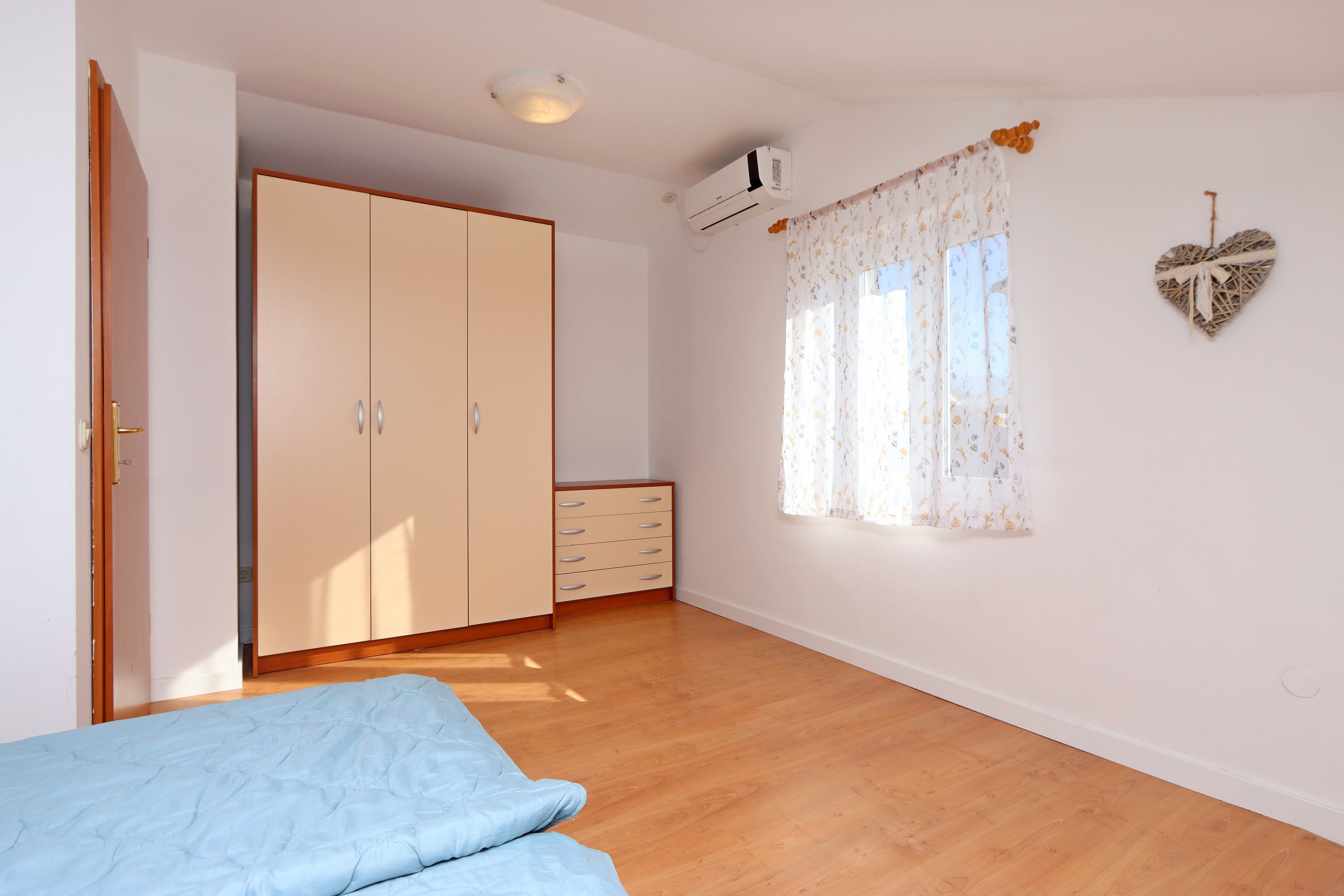 Two bedroom house near beach Barbat, Rab  K