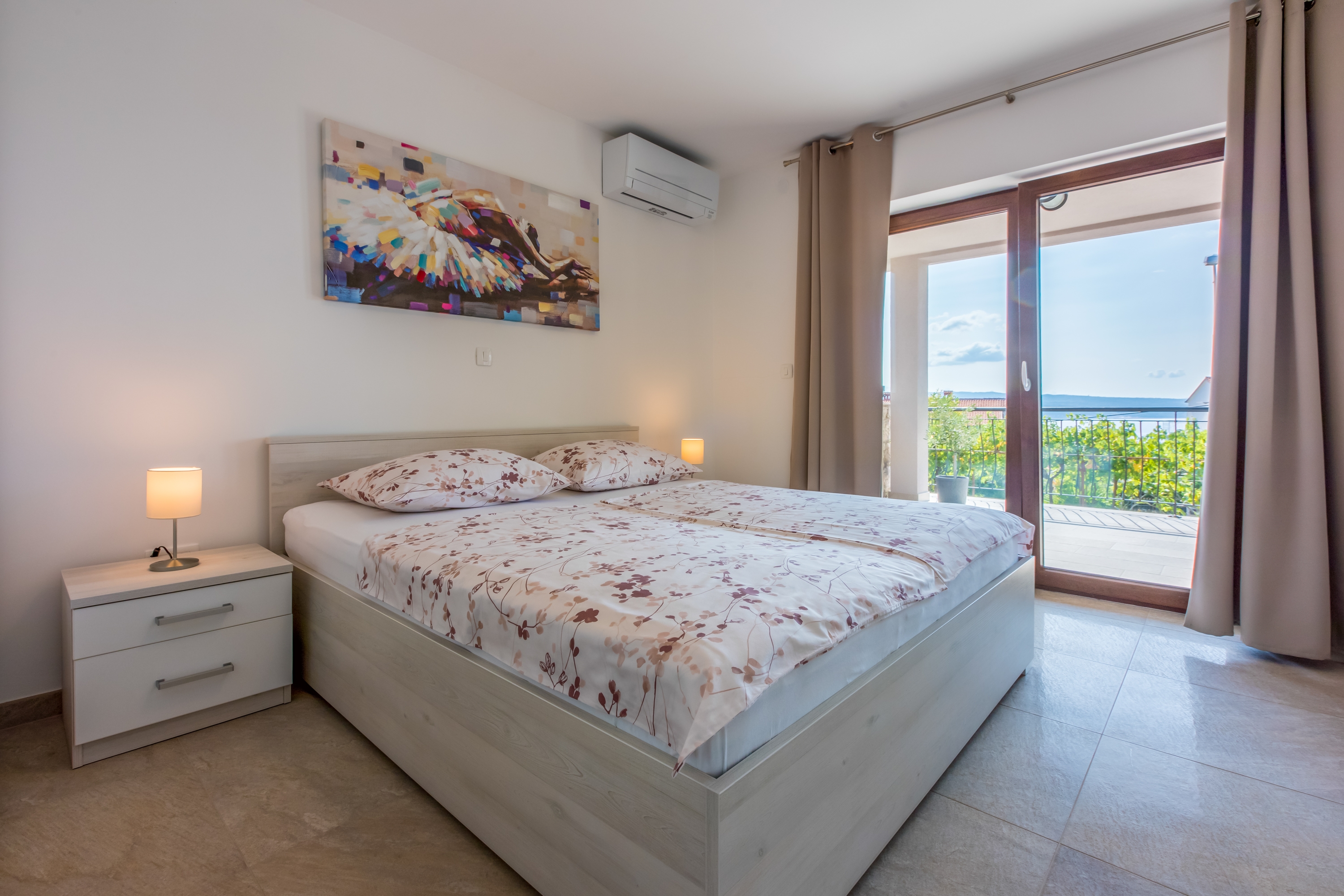 Three bedroom apartment with terrace and sea view Crikvenica  A-a