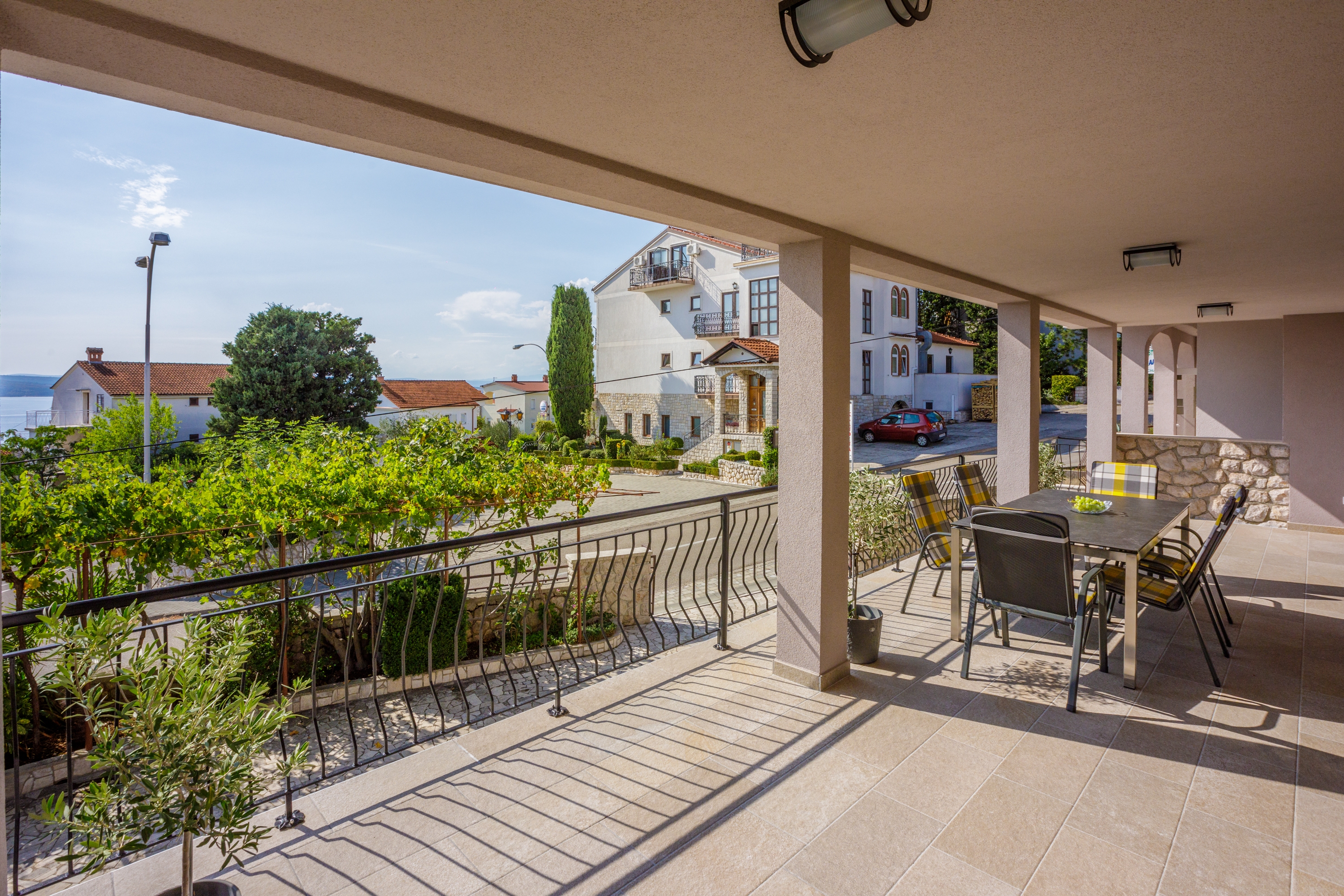 Three bedroom apartment with terrace and sea view Crikvenica  A-a