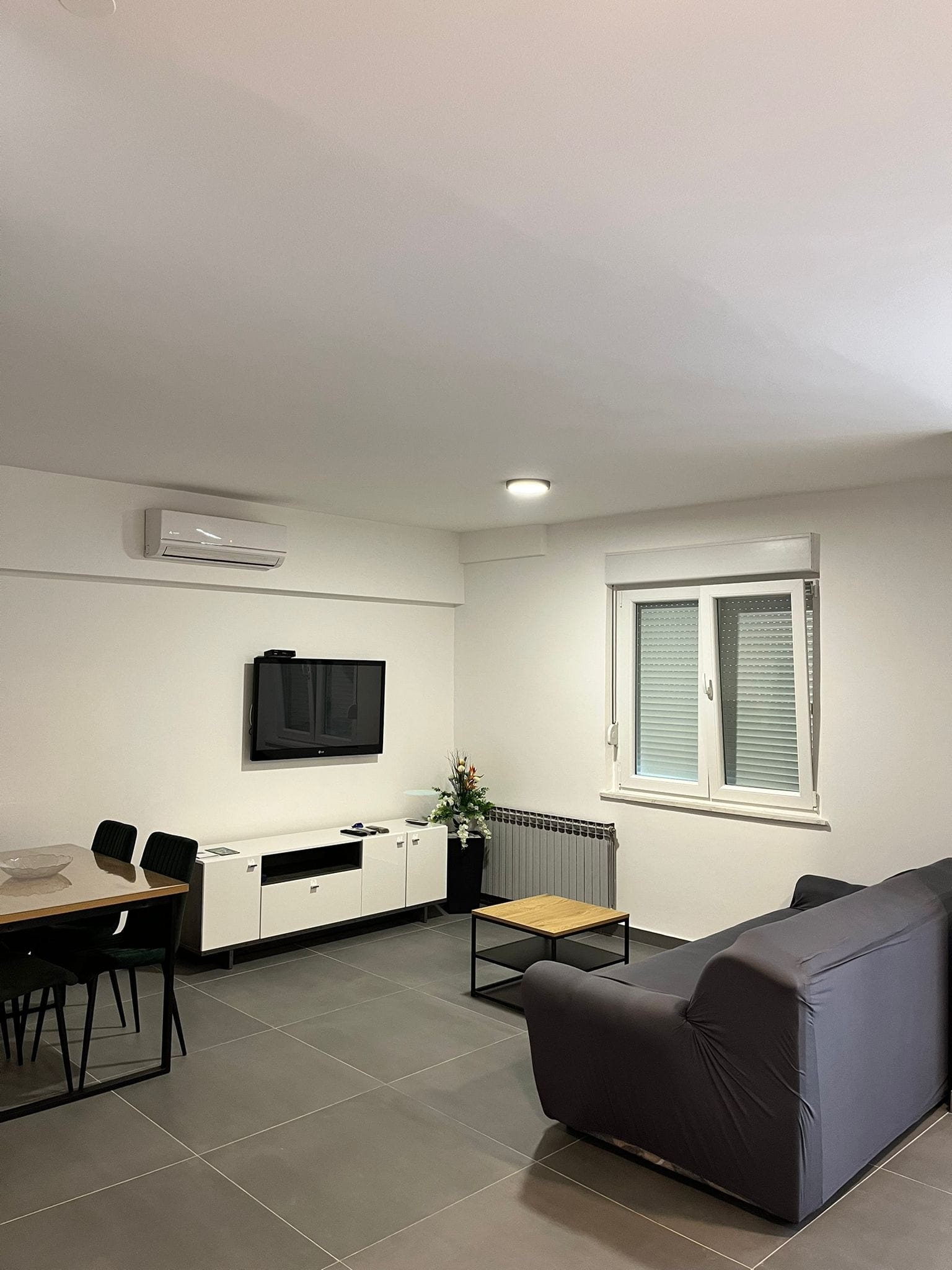 Two bedroom apartment with terrace Stobreč, Split (A-22296-a)