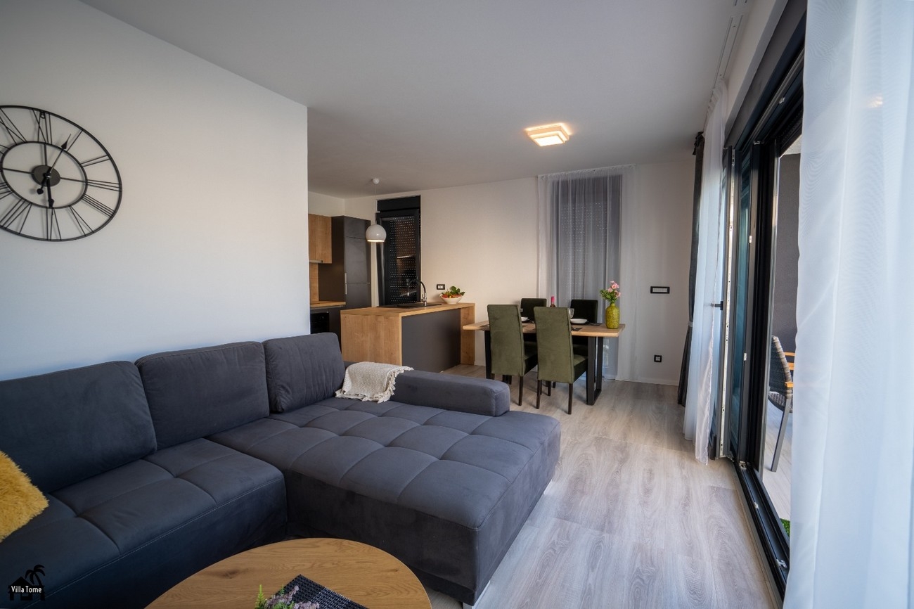 Three bedroom house with terrace Vir  K