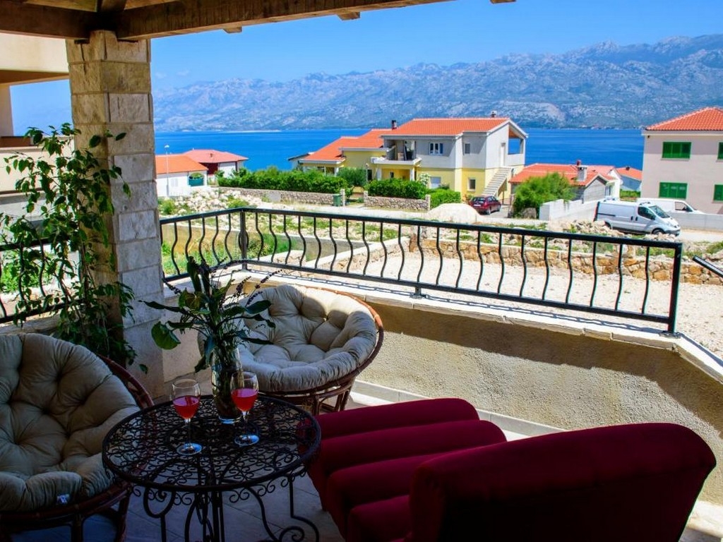 Two bedroom apartment with terrace and sea view Ražanac, Zadar  A-a