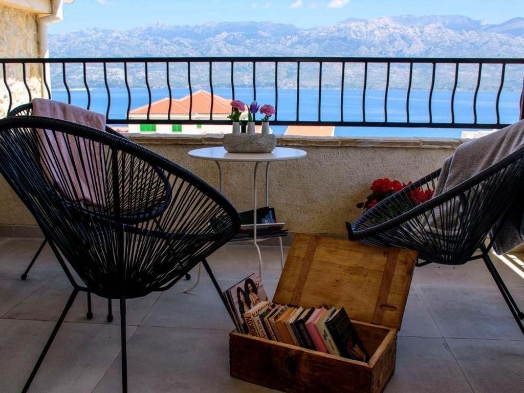 Two bedroom apartment with terrace and sea view Ražanac, Zadar  A-c