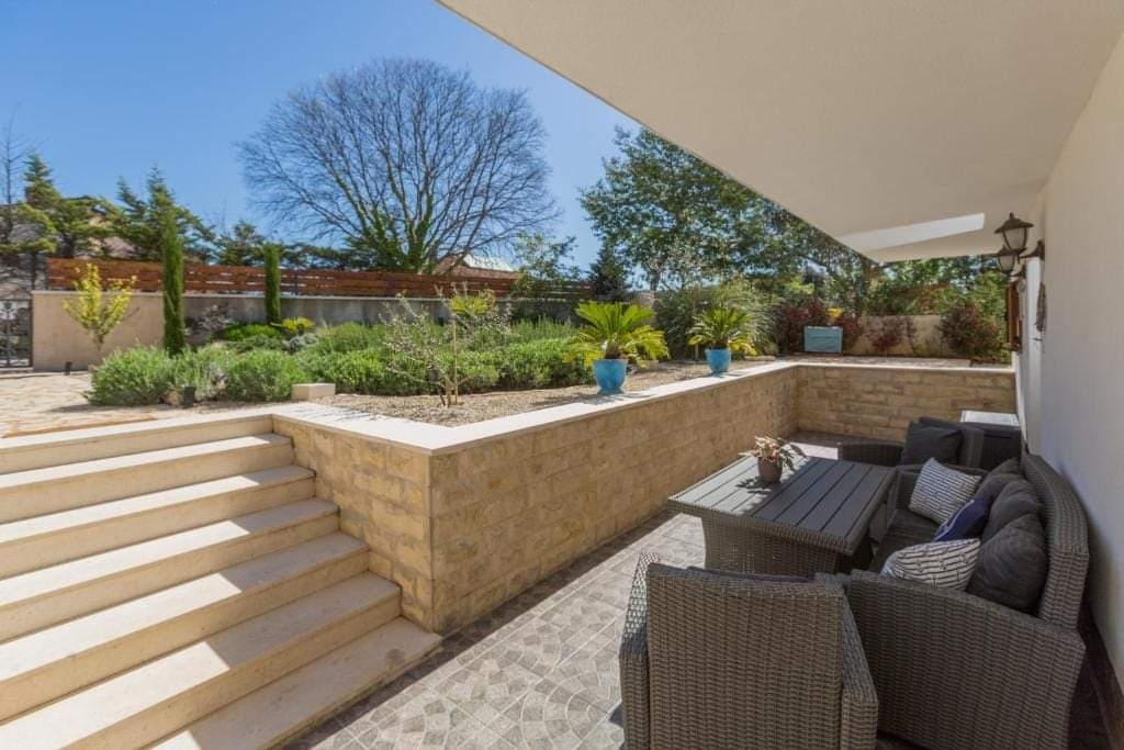 Two bedroom apartment with terrace Pula  A-a