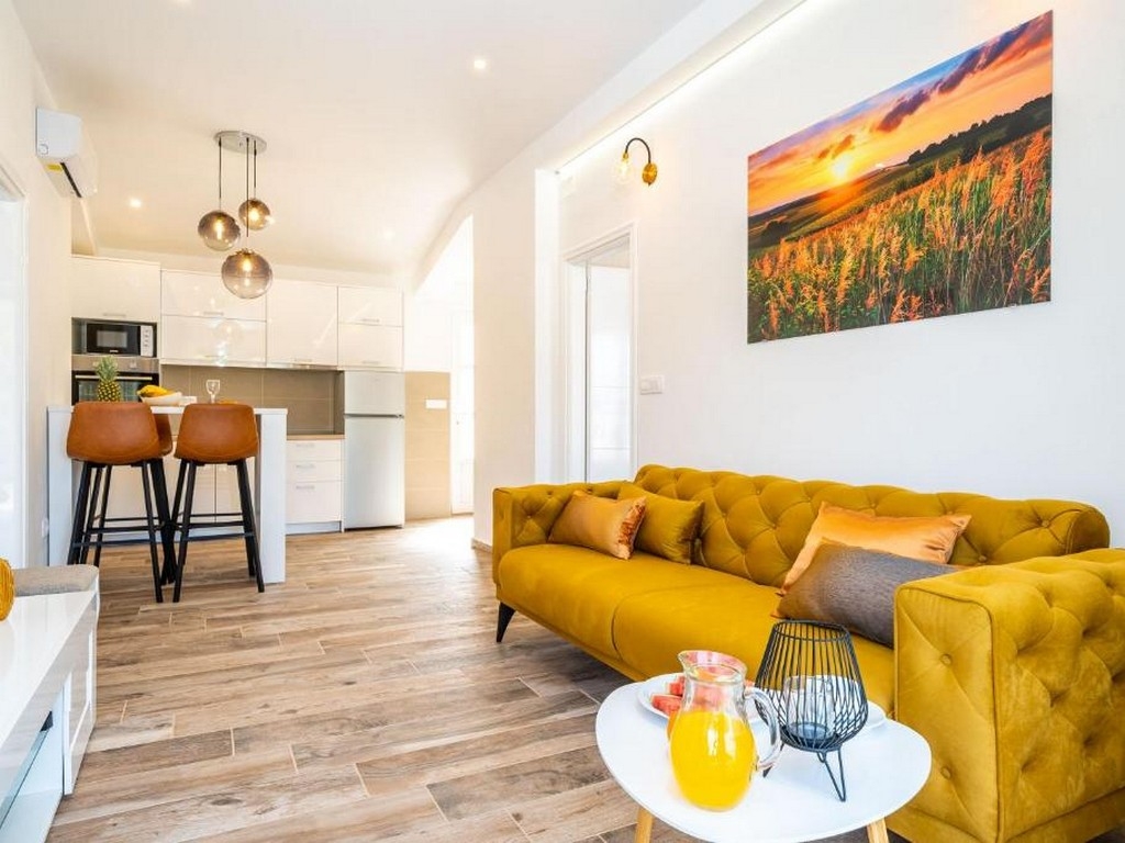 Two bedroom apartment with terrace and sea view Pomena, Mljet (A-22317-a) Two bedroom apartment with terrace and sea view Pomena, Mljet (A-22317-a)