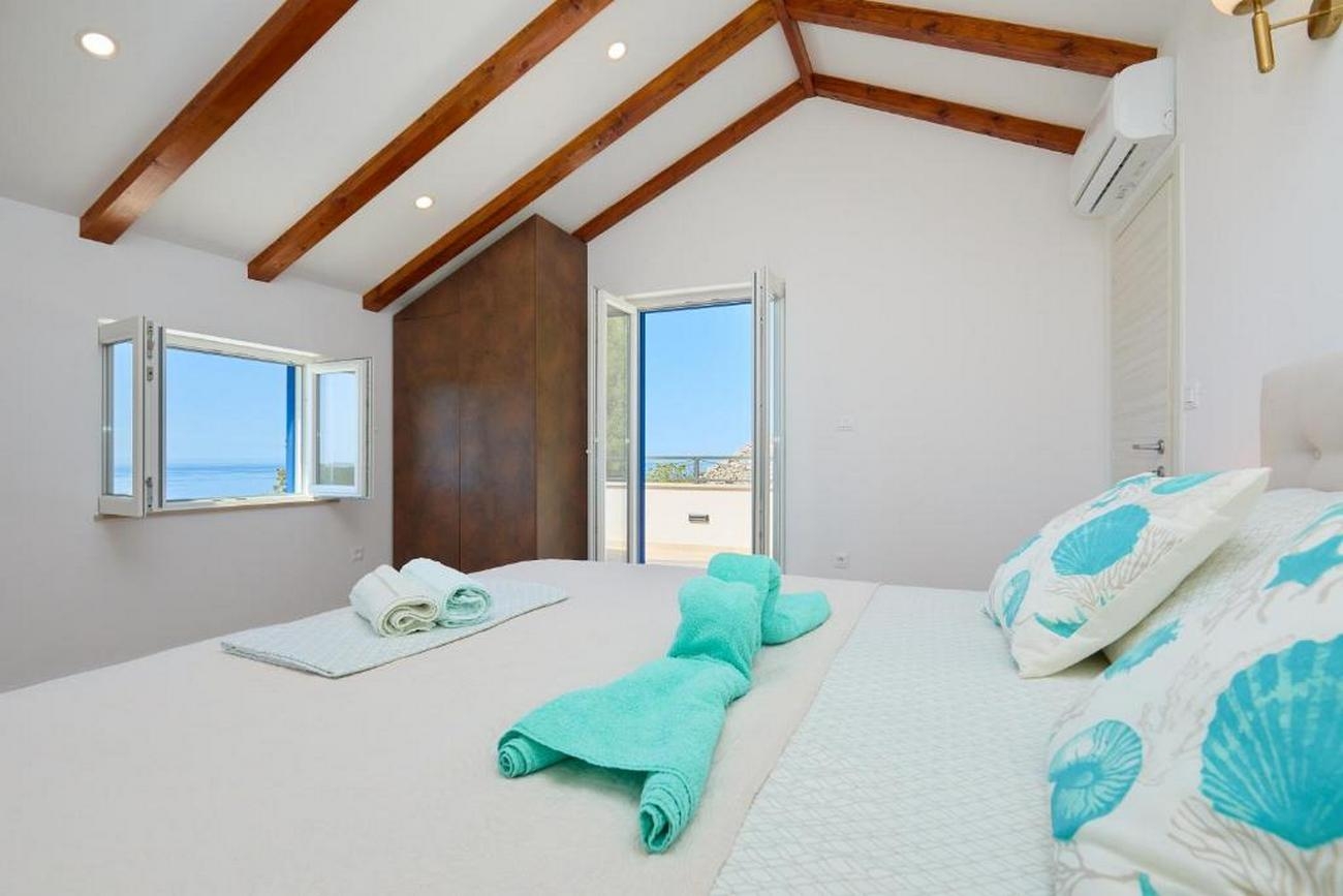 Three bedroom house with terrace and sea view Babino Polje, Mljet (K-22326)