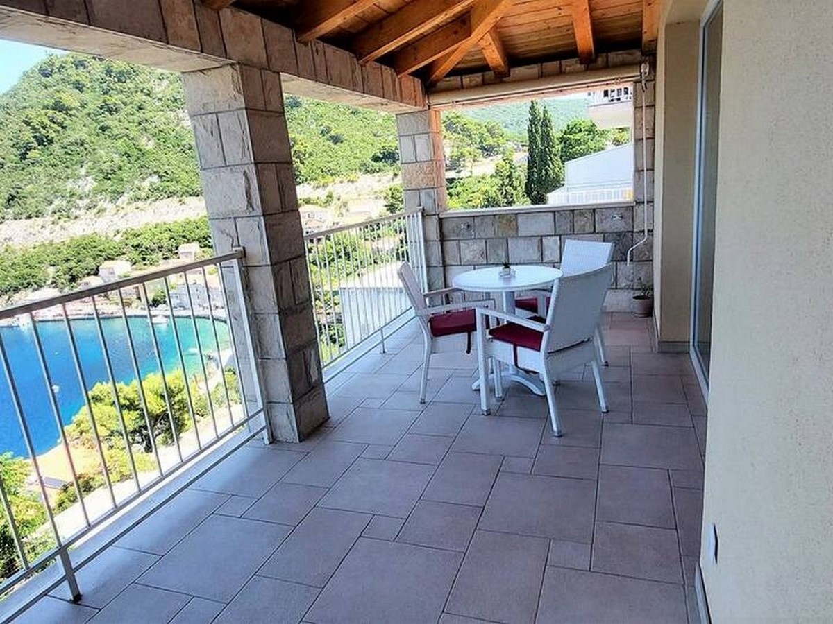 Two bedroom apartment near beach Sobra, Mljet (A-22327-b)