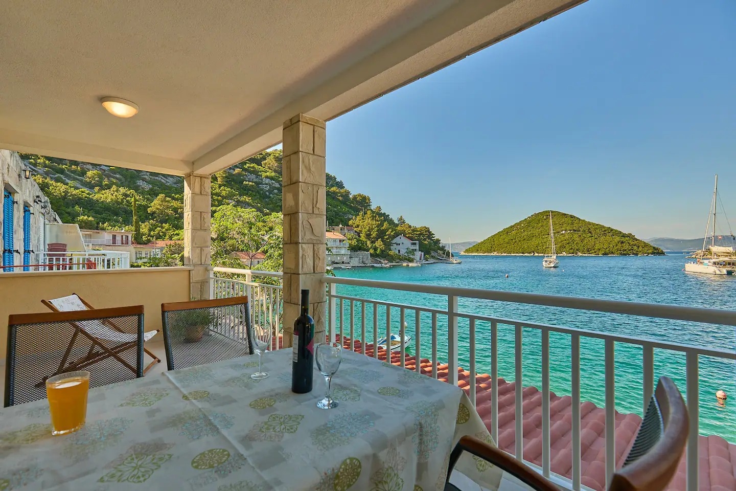 Two bedroom apartment with terrace and sea view Prožurska Luka, Mljet (A-22333-b)