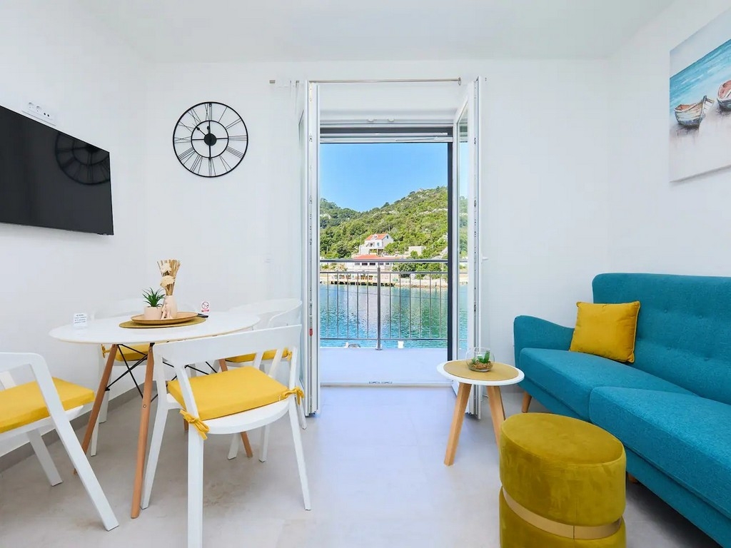 Two bedroom apartment near beach Okuklje, Mljet (A-22341-b)