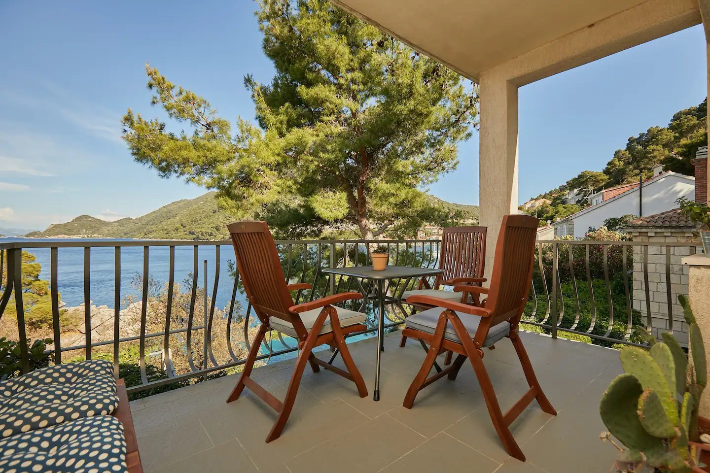 Two bedroom apartment near beach Sobra, Mljet (A-22343-a)