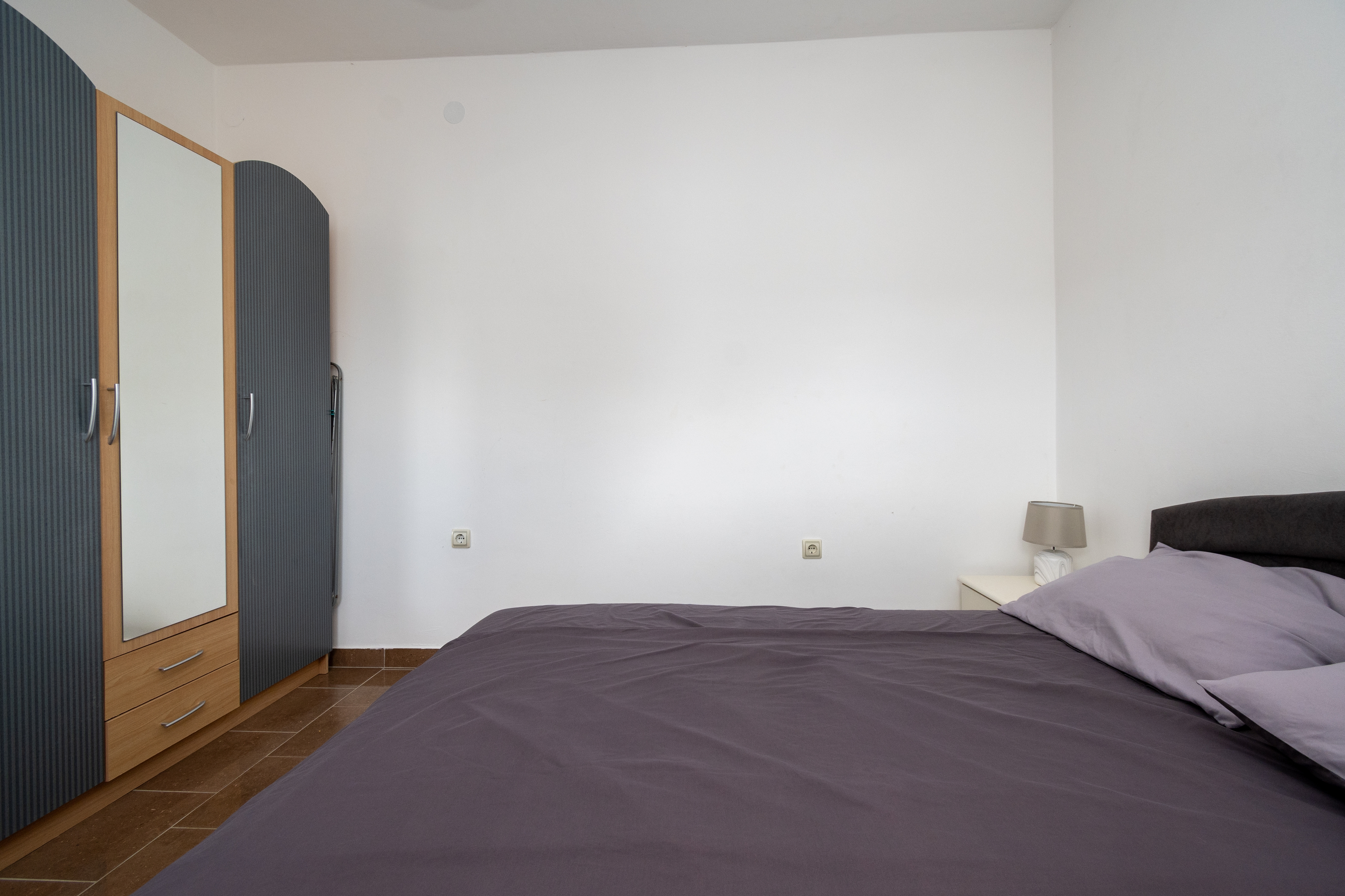 Two bedroom apartment with terrace and sea view Donji Karin, Novigrad  A-a