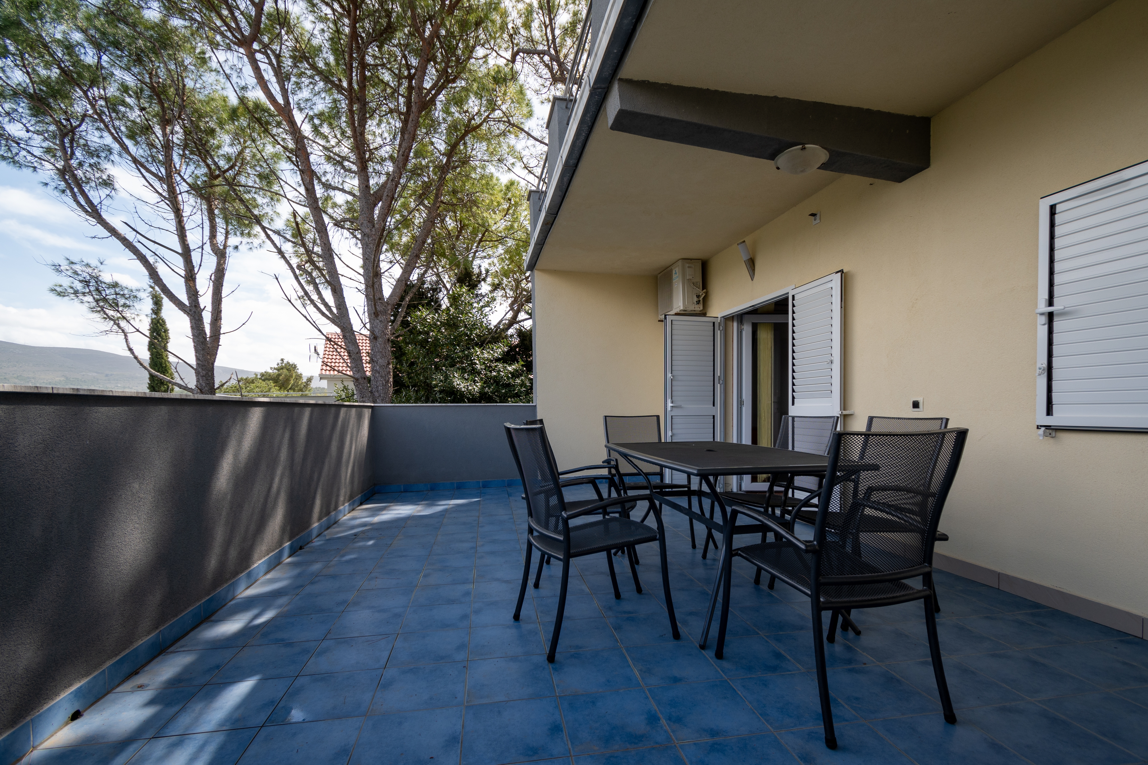 Two bedroom apartment with terrace and sea view Donji Karin, Novigrad (A-22350-a) Two bedroom apartment with terrace and sea view Donji Karin, Novigrad (A-22350-a)