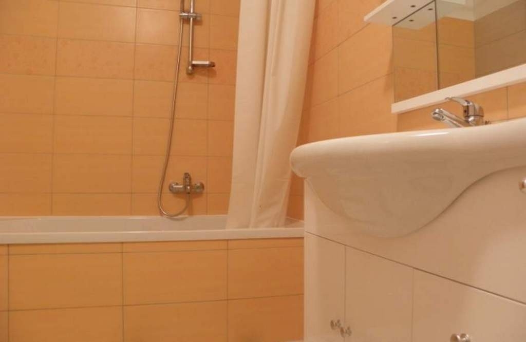 Two bedroom apartment with terrace and sea view Barbat, Rab  A-a