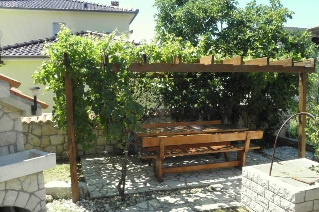 One bedroom apartment with terrace and sea view Barbat (Rab) (A-22359-a) One bedroom apartment with terrace and sea view Barbat (Rab) (A-22359-a)