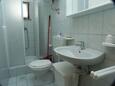 Bathroom Peroj, Bathroom in the apartment, (pet friendly) and WiFi.