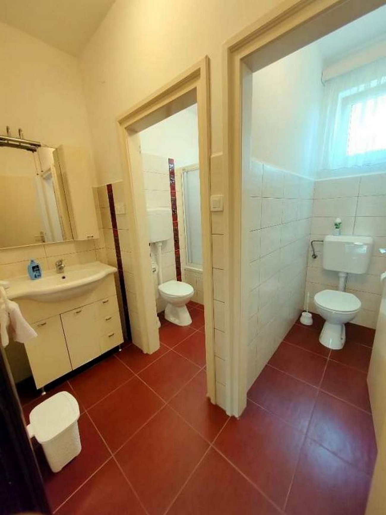 Three bedroom apartment near beach Barbat, Rab  A-a