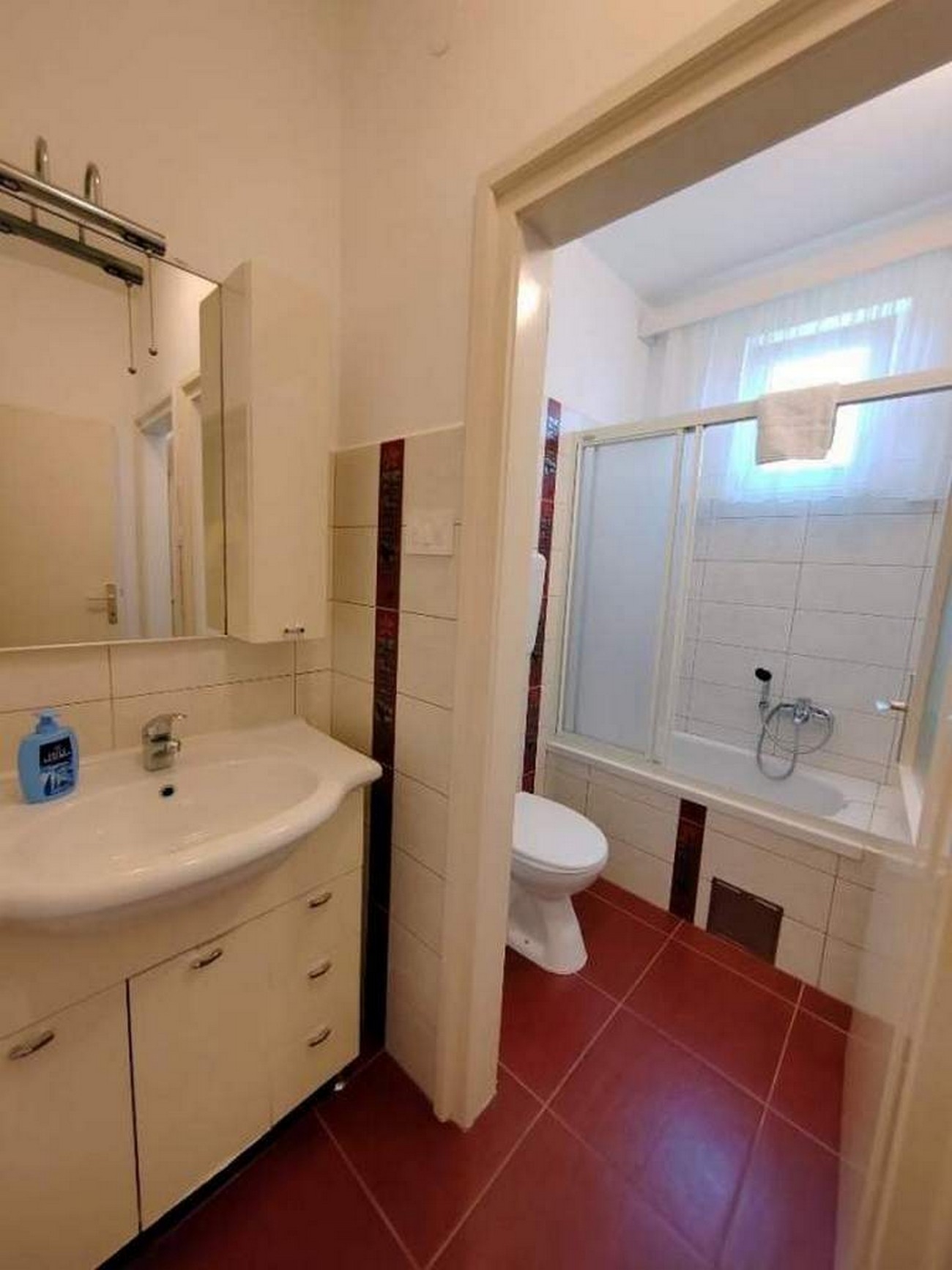 Three bedroom apartment near beach Barbat, Rab  A-a
