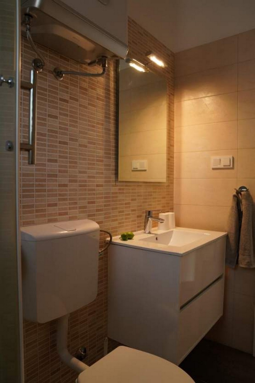 One bedroom apartment with terrace Barbat, Rab  A-a