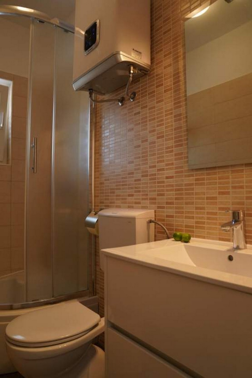 One bedroom apartment with terrace Barbat, Rab  A-a