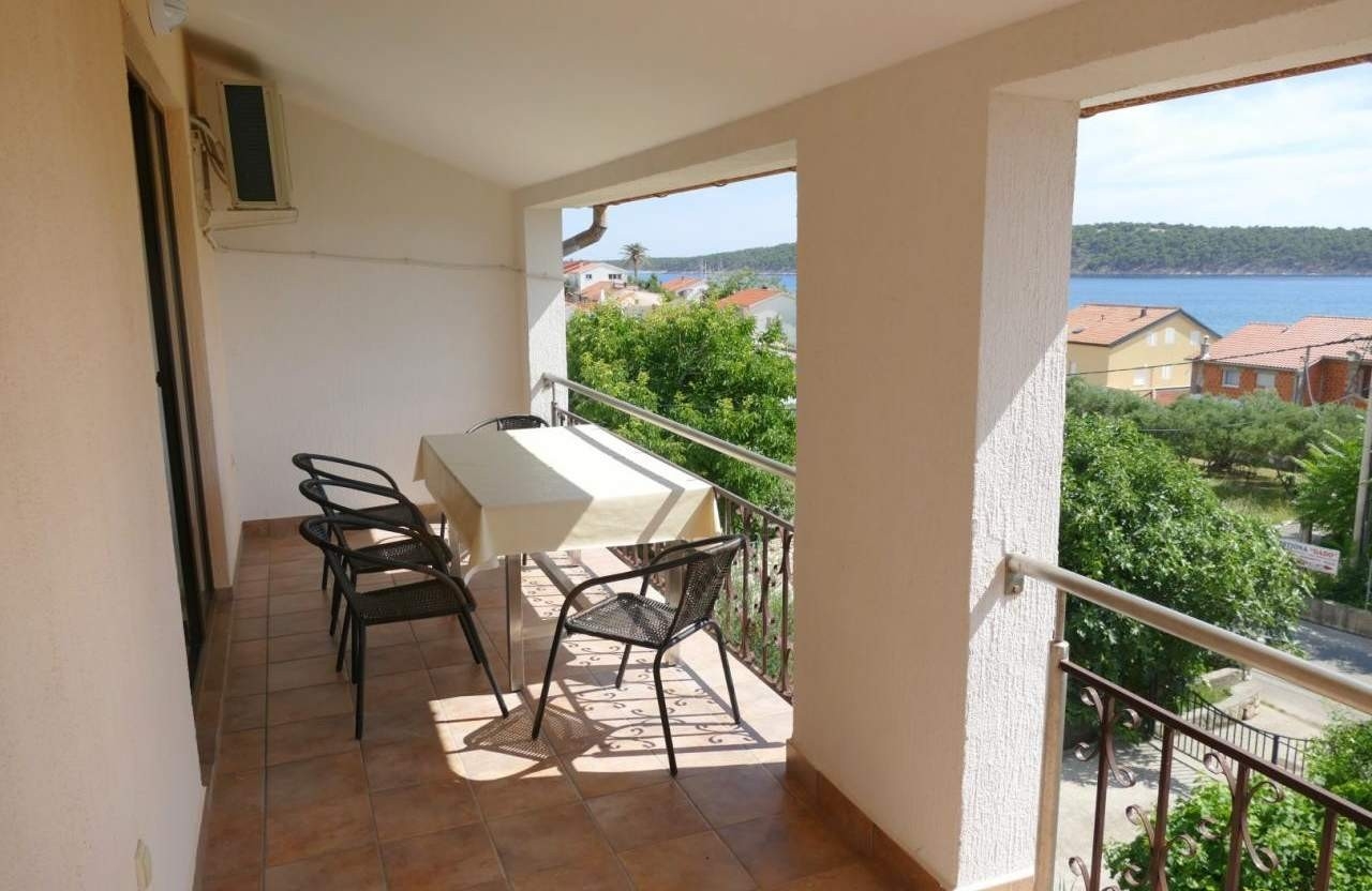 Two bedroom apartment with balcony and sea view Banjol, Rab (A-22362-a) Two bedroom apartment with balcony and sea view Banjol, Rab (A-22362-a)
