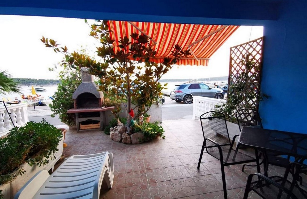 Top Rab Barbat Top Rab Barbat