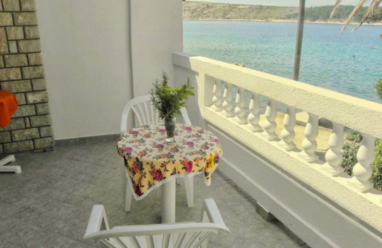 Top Rab Barbat Top Rab Barbat