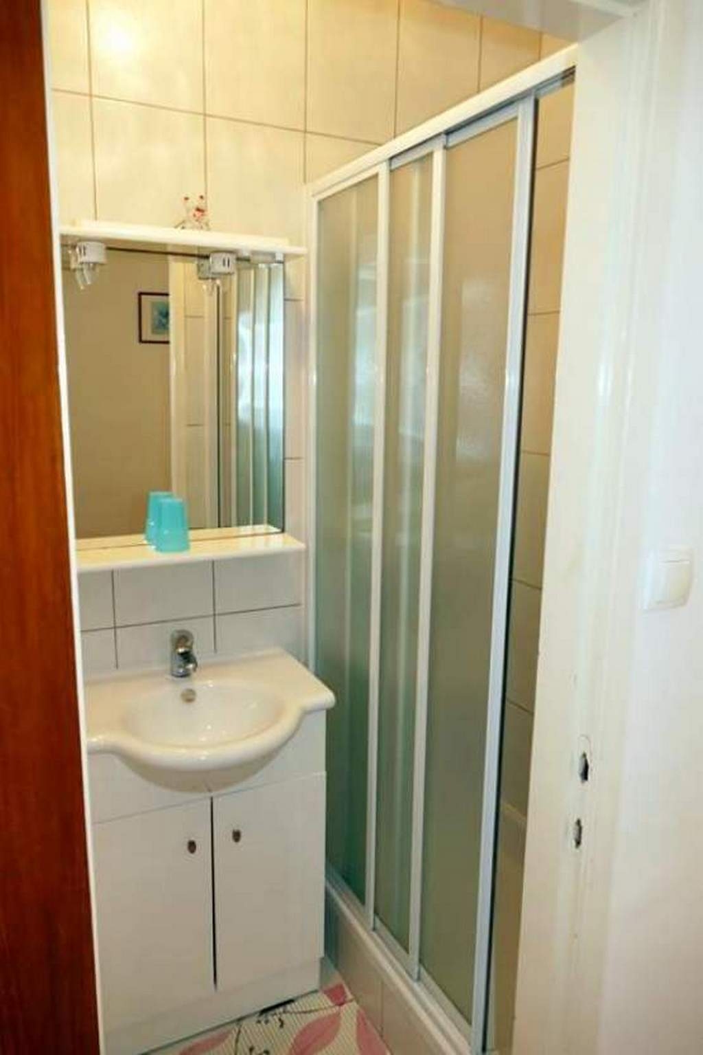 One bedroom apartment with balcony and sea view Supetarska Draga - Donja, Rab  A-a