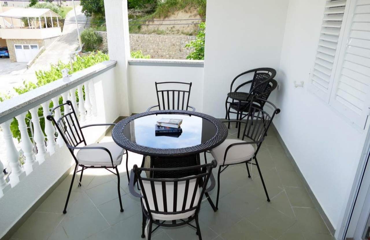 One bedroom apartment with balcony and sea view Supetarska Draga - Donja, Rab  A-b