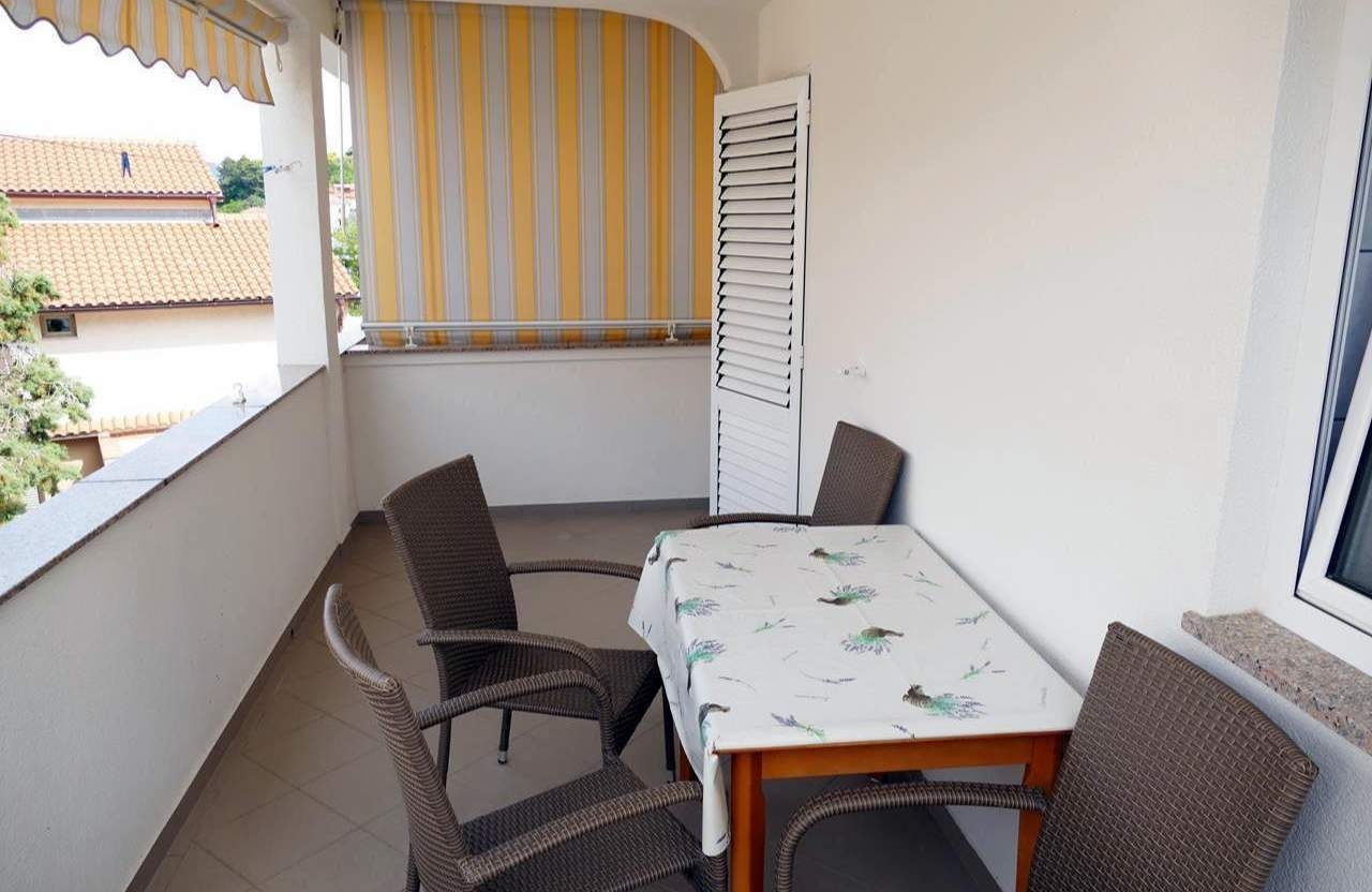 One bedroom apartment with balcony Supetarska Draga - Donja, Rab  A-c
