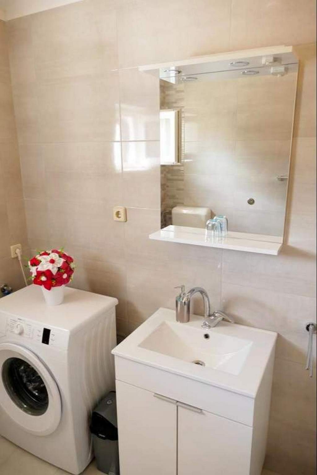 Two bedroom apartment with terrace and sea view Supetarska Draga - Donja, Rab  A-d