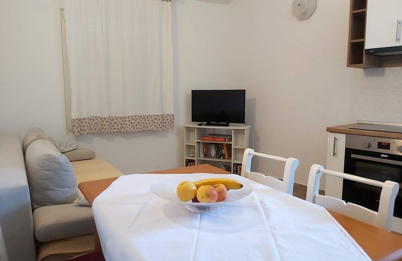 Two bedroom apartment with terrace and sea view Supetarska Draga - Donja, Rab (A-22365-d) Two bedroom apartment with terrace and sea view Supetarska Draga - Donja, Rab (A-22365-d)