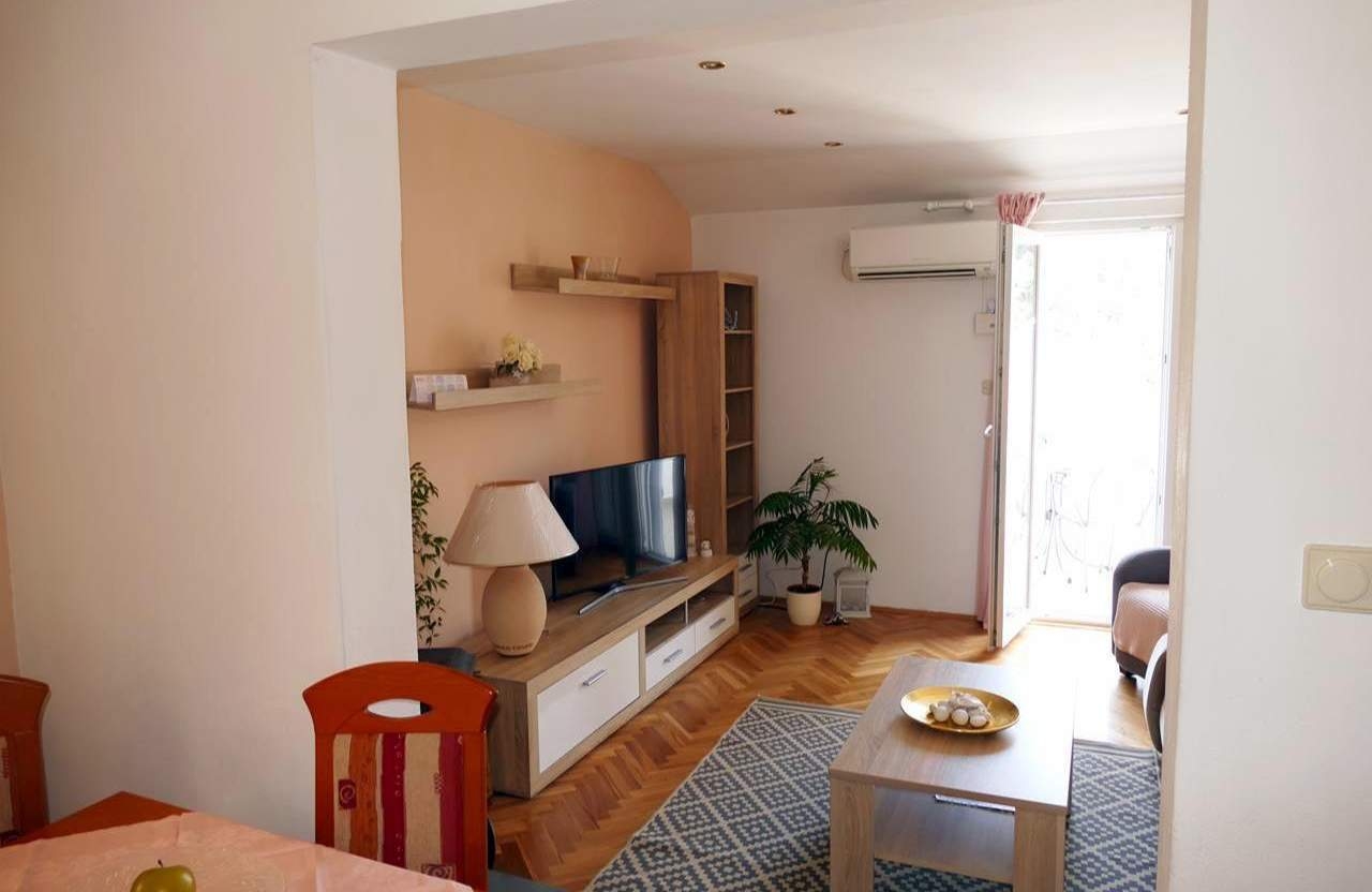 Two bedroom apartment with terrace and sea view Supetarska Draga - Donja (Rab) (A-22365-e) Two bedroom apartment with terrace and sea view Supetarska Draga - Donja (Rab) (A-22365-e)