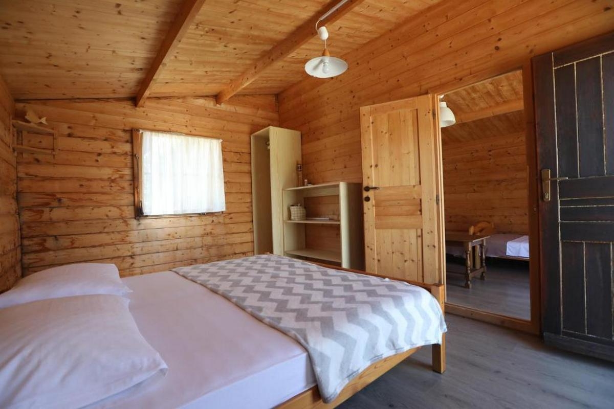 Two bedroom house with terrace and sea view Cove Mikavica, Žirje  K