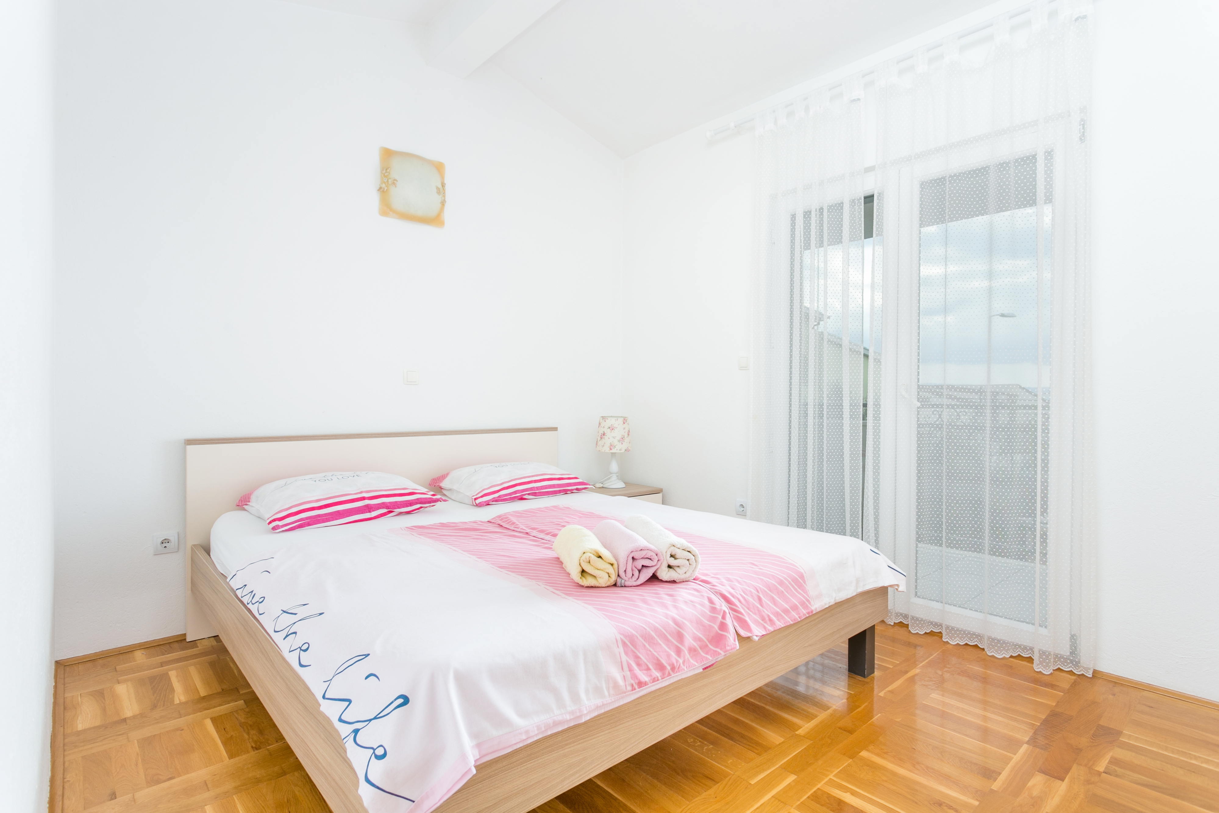 Two bedroom apartment near beach Podstrana, Split  A-a