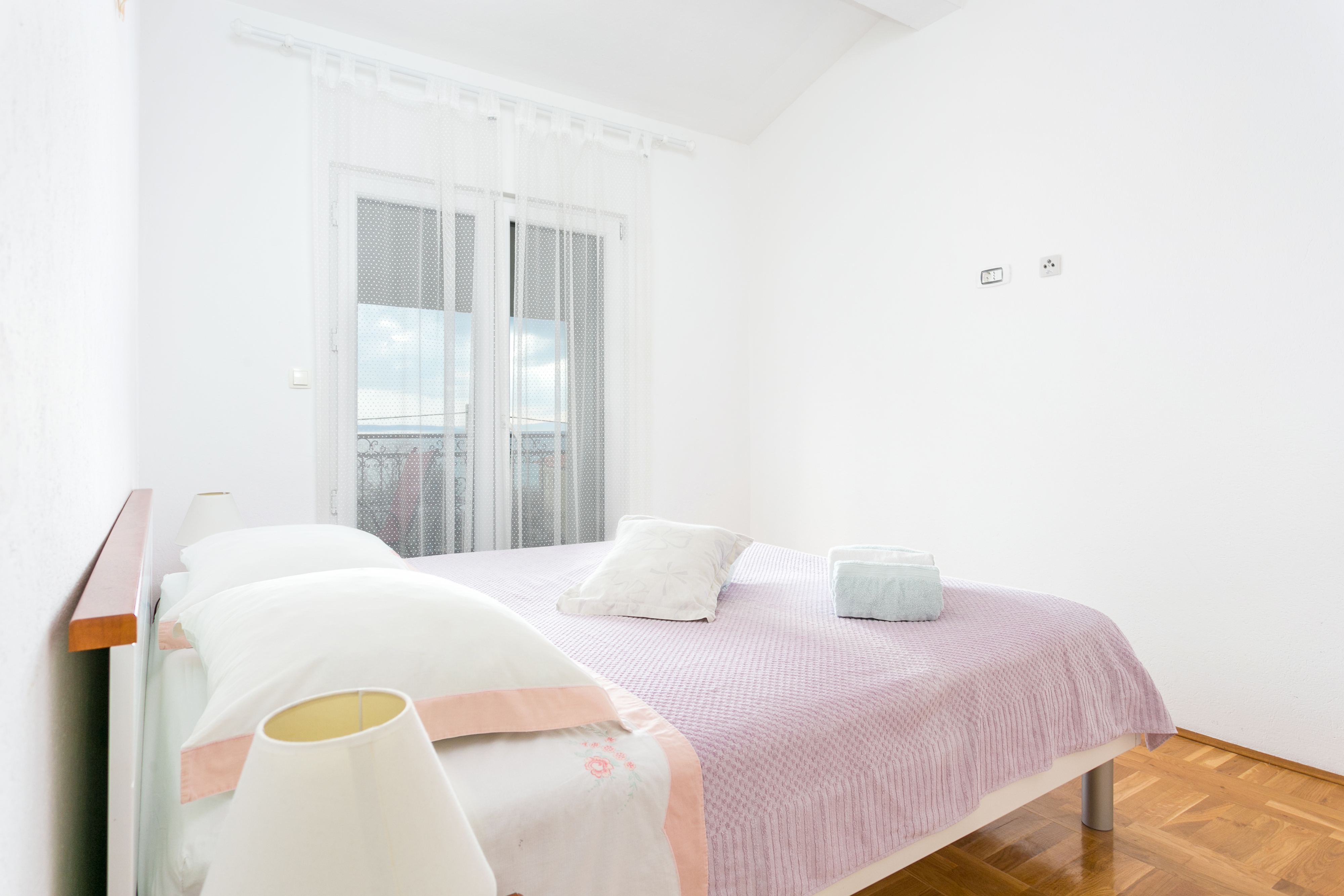 Two bedroom apartment near beach Podstrana, Split  A-a