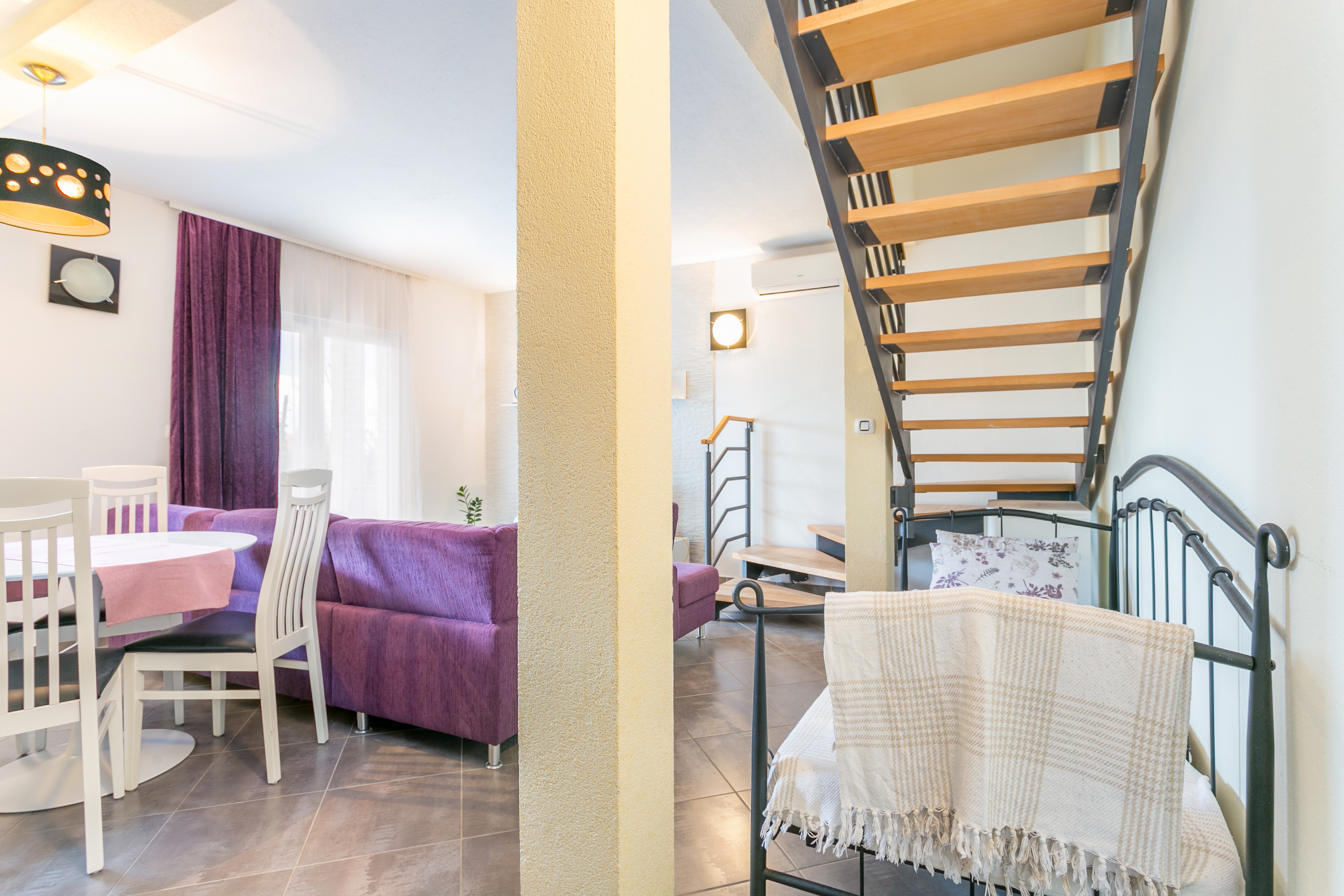 Two bedroom apartment near beach Podstrana, Split  A-a