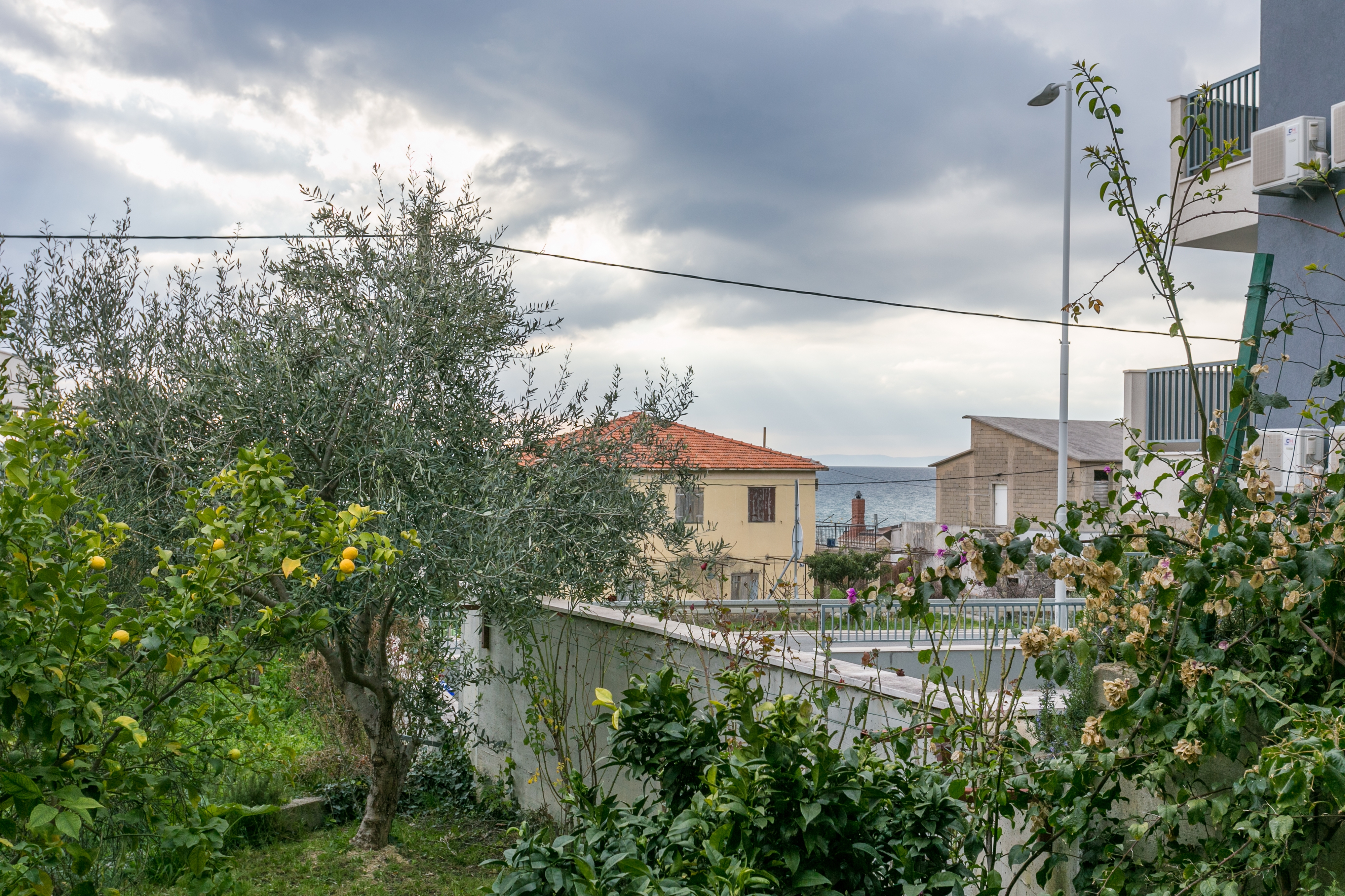 Two bedroom apartment near beach Podstrana, Split  A-a